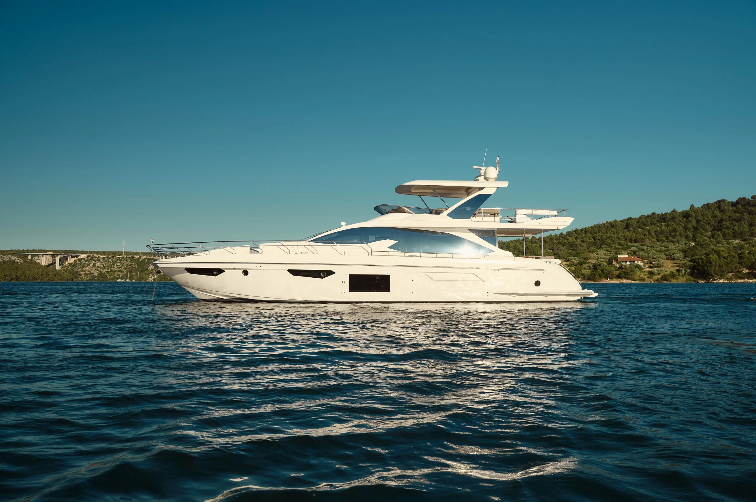 Azimut 72 (Alyss)  - 94