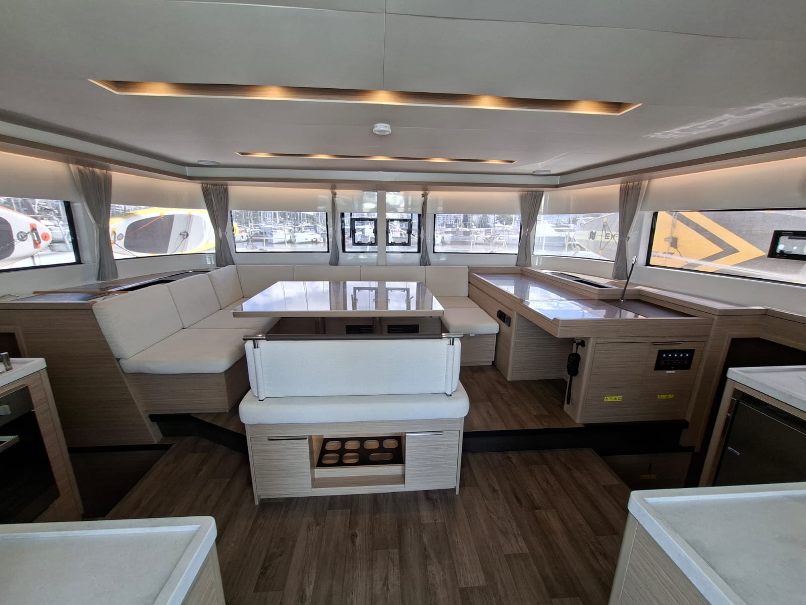 Lagoon 51 — photo 16