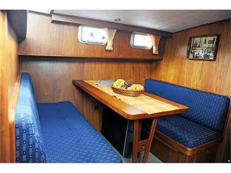 Babro Beluga 1250 (Babro Beluga 1250 AK-61) Interior image - 2