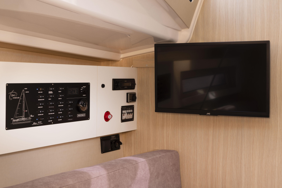 Maxus 34 — photo 14