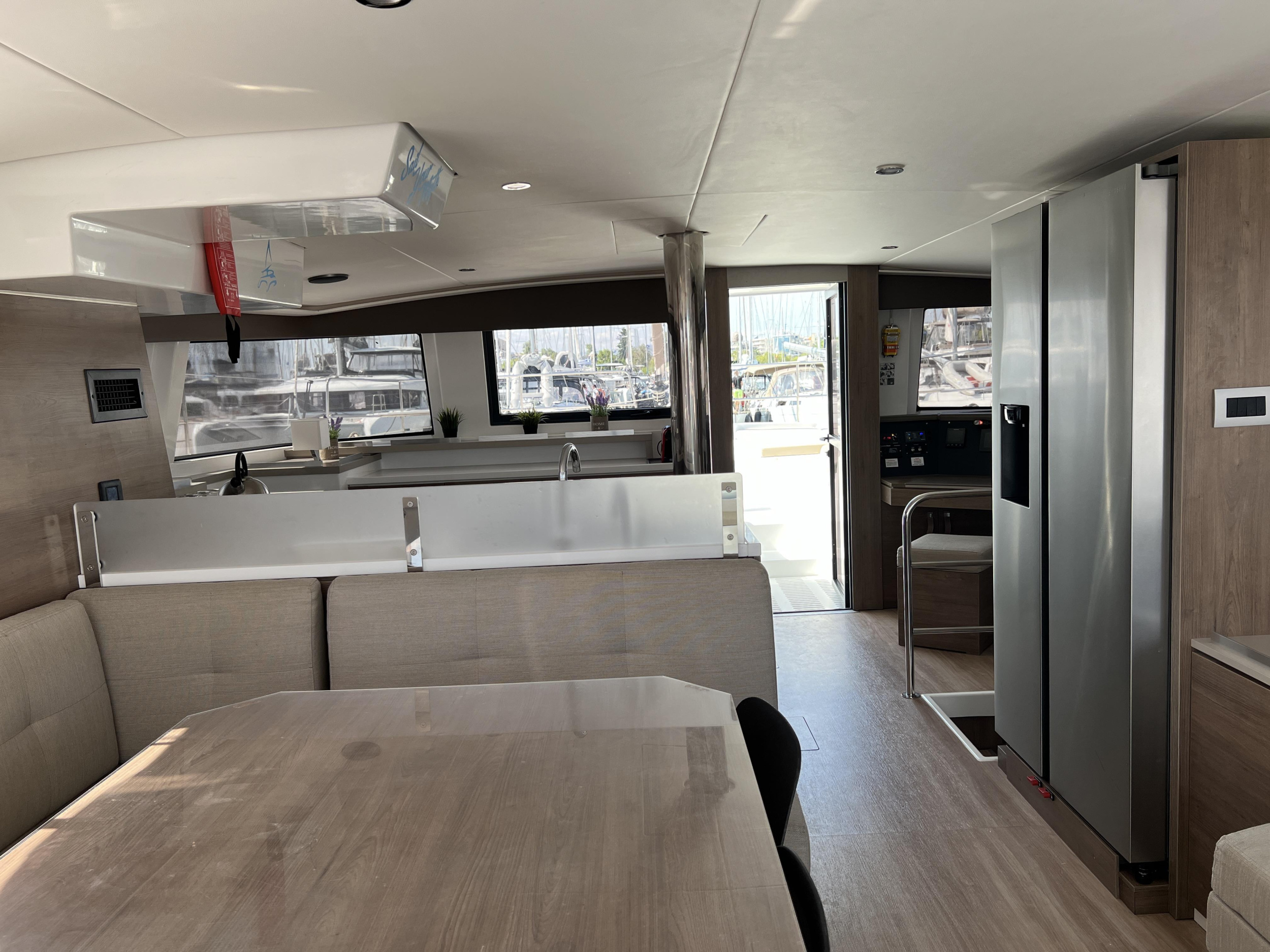 Photo #8 - Bali 4.6 (5+2 cab) (Chillout) en Athènes - 18444