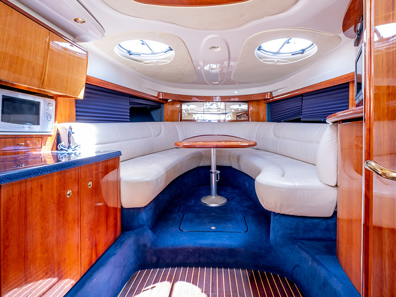 Photo #4 - Cranchi Endurance 41 (Sparkling Boat) in Portali Nous - 63261