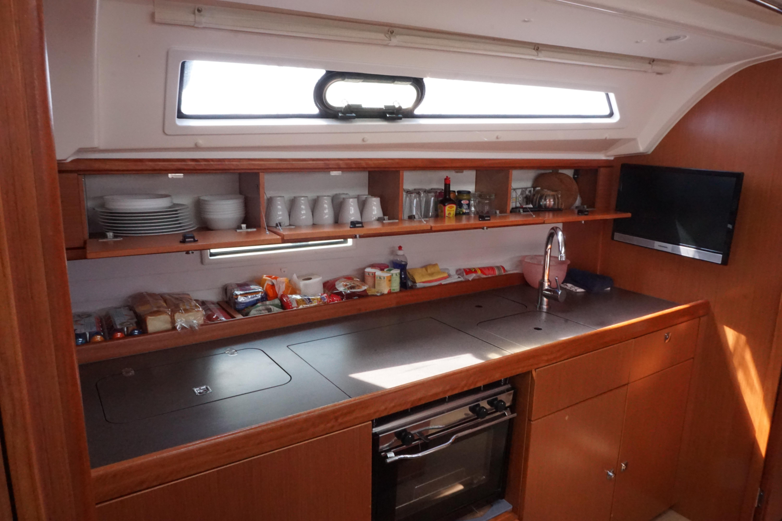 Bavaria Cruiser 45 — photo 2