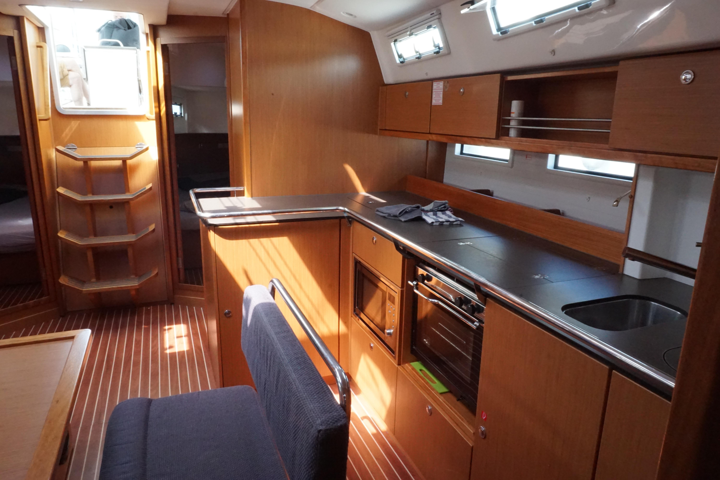Bavaria Cruiser 45 — photo 3