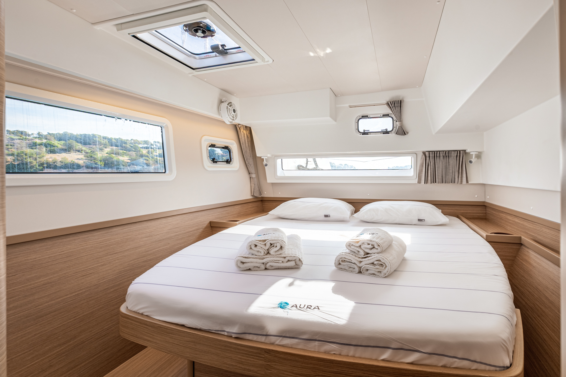 Photo #9 - Lagoon 42 (AURA) in Porto Heli - 15791