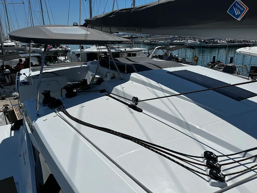 Photo #6 - Astréa 42 (Jami) in Pula - 25581