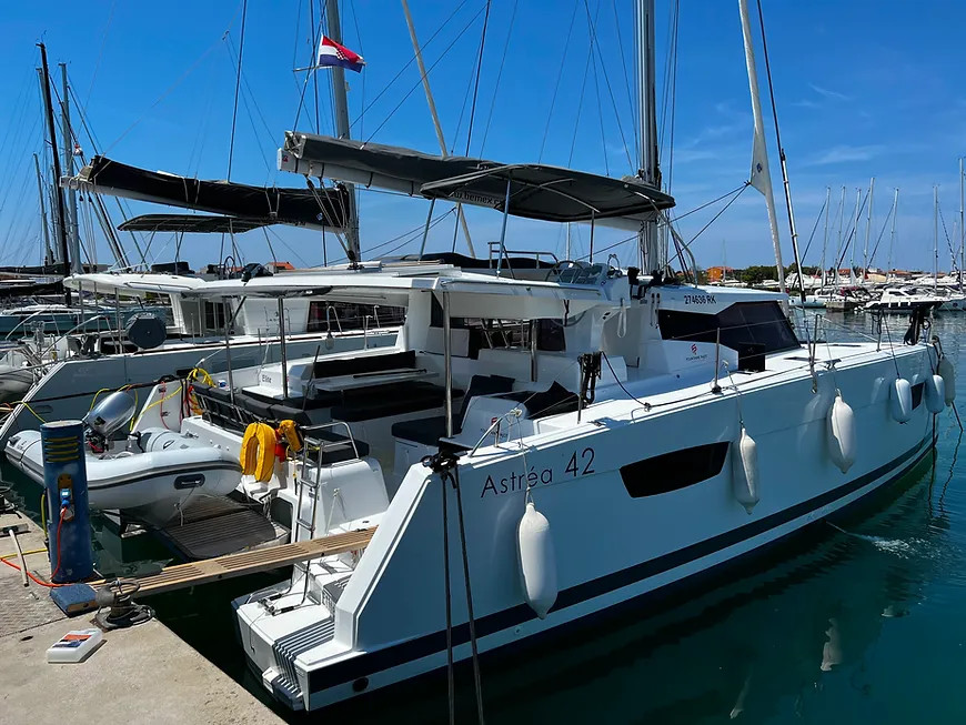 Photo #12 - Astréa 42 (Jami) in Pula - 25581
