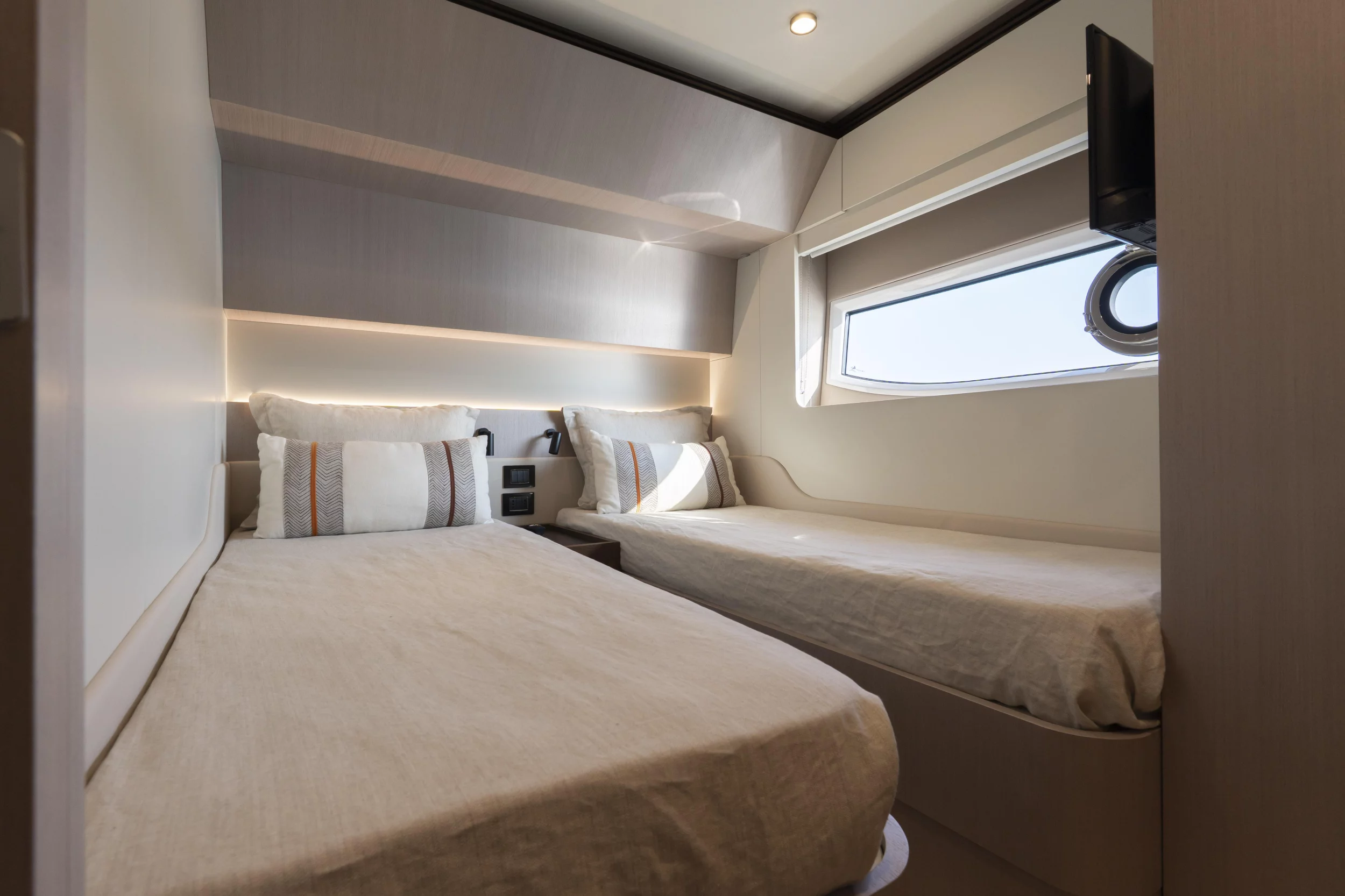 Azimut S7 (Felicita)  - 45