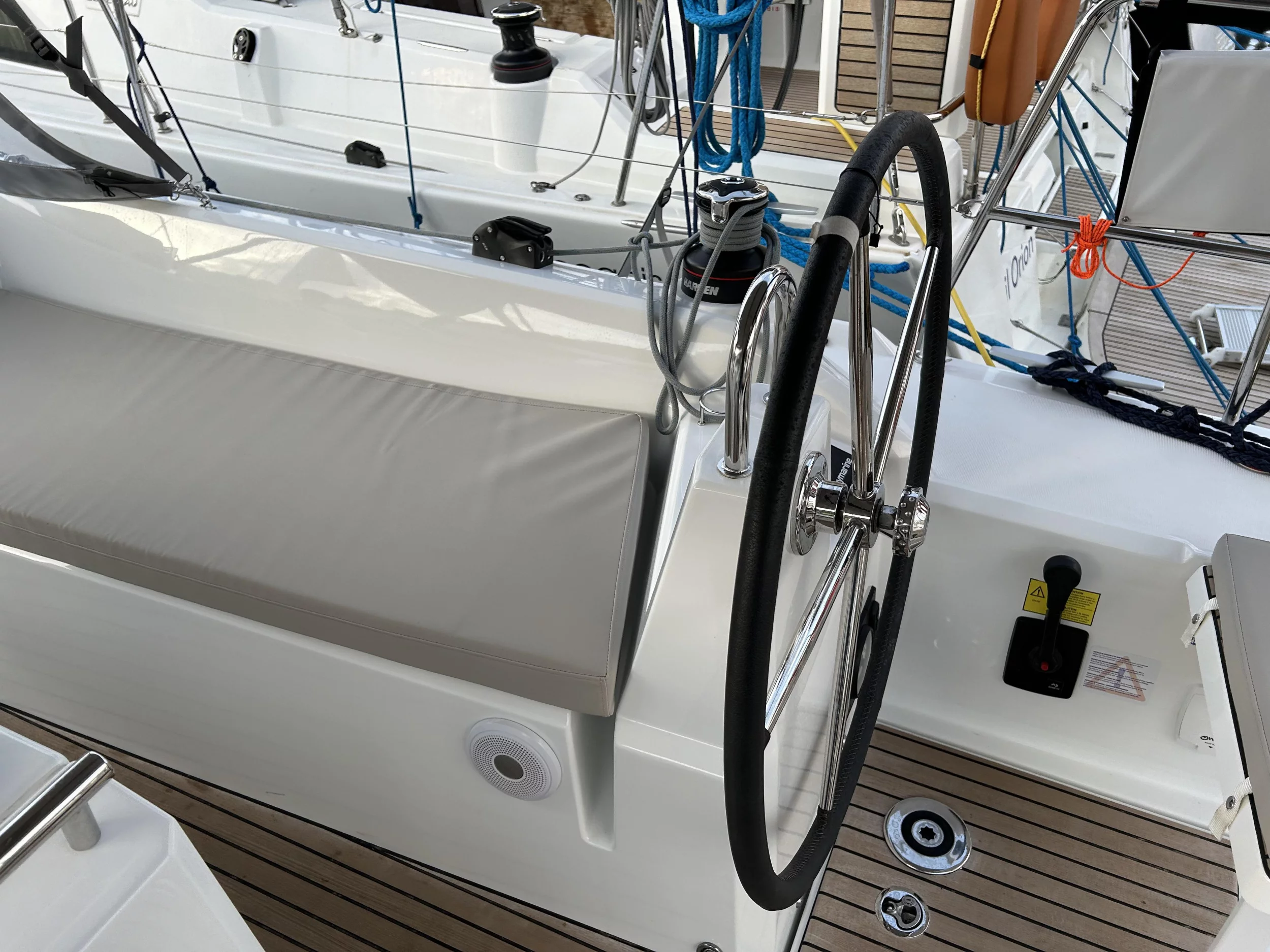 Oceanis 34.1 (Sail Altair 1)  - 18