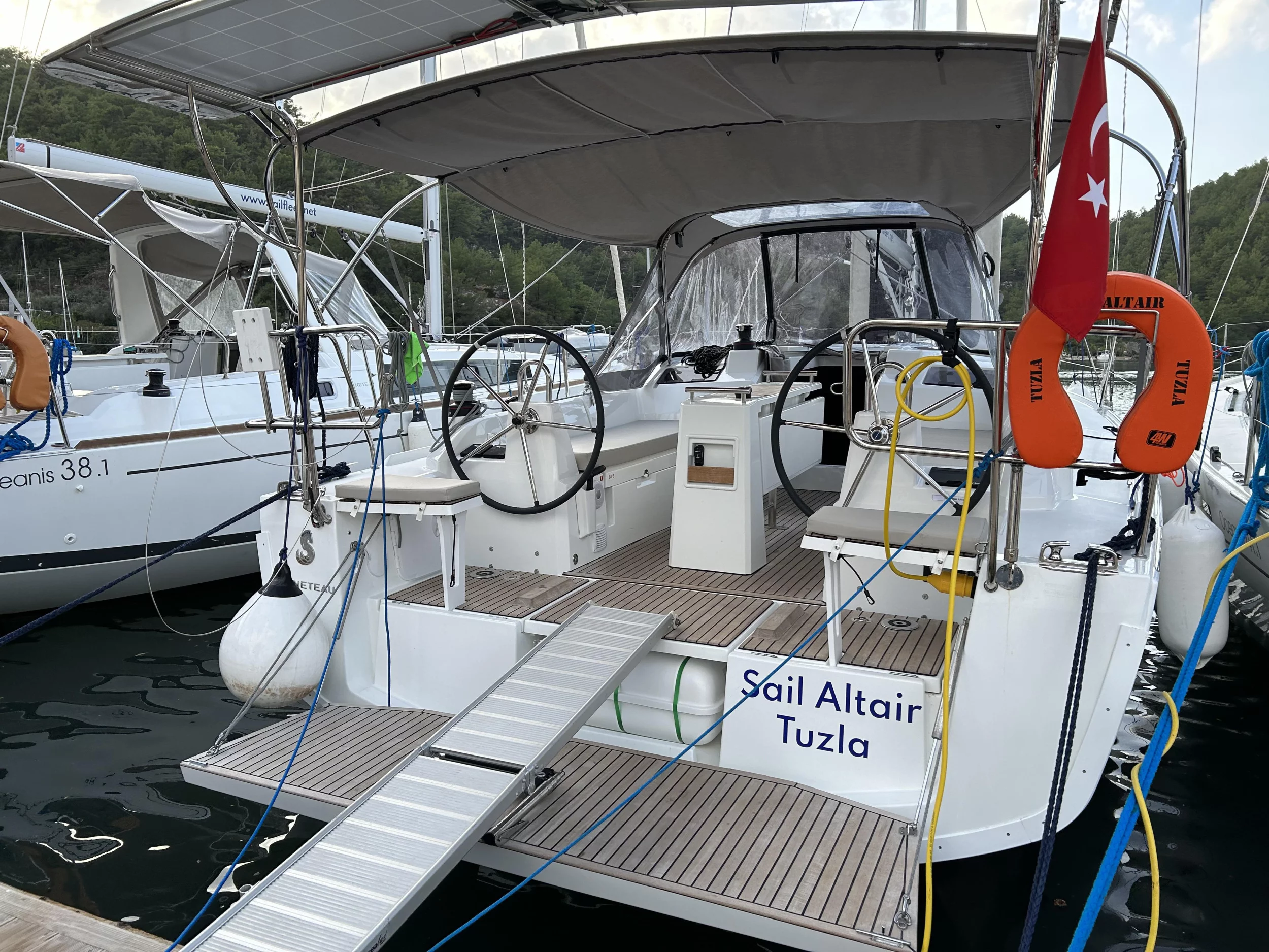 Oceanis 34.1 (Sail Altair 1)  - 9
