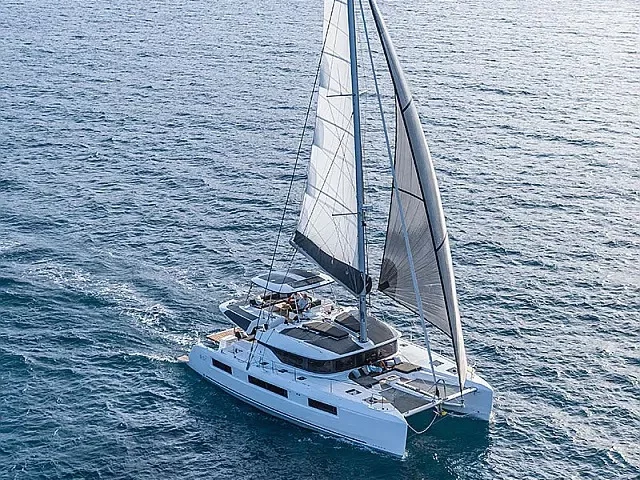 Lagoon 51 (Moonshadow)  - 9