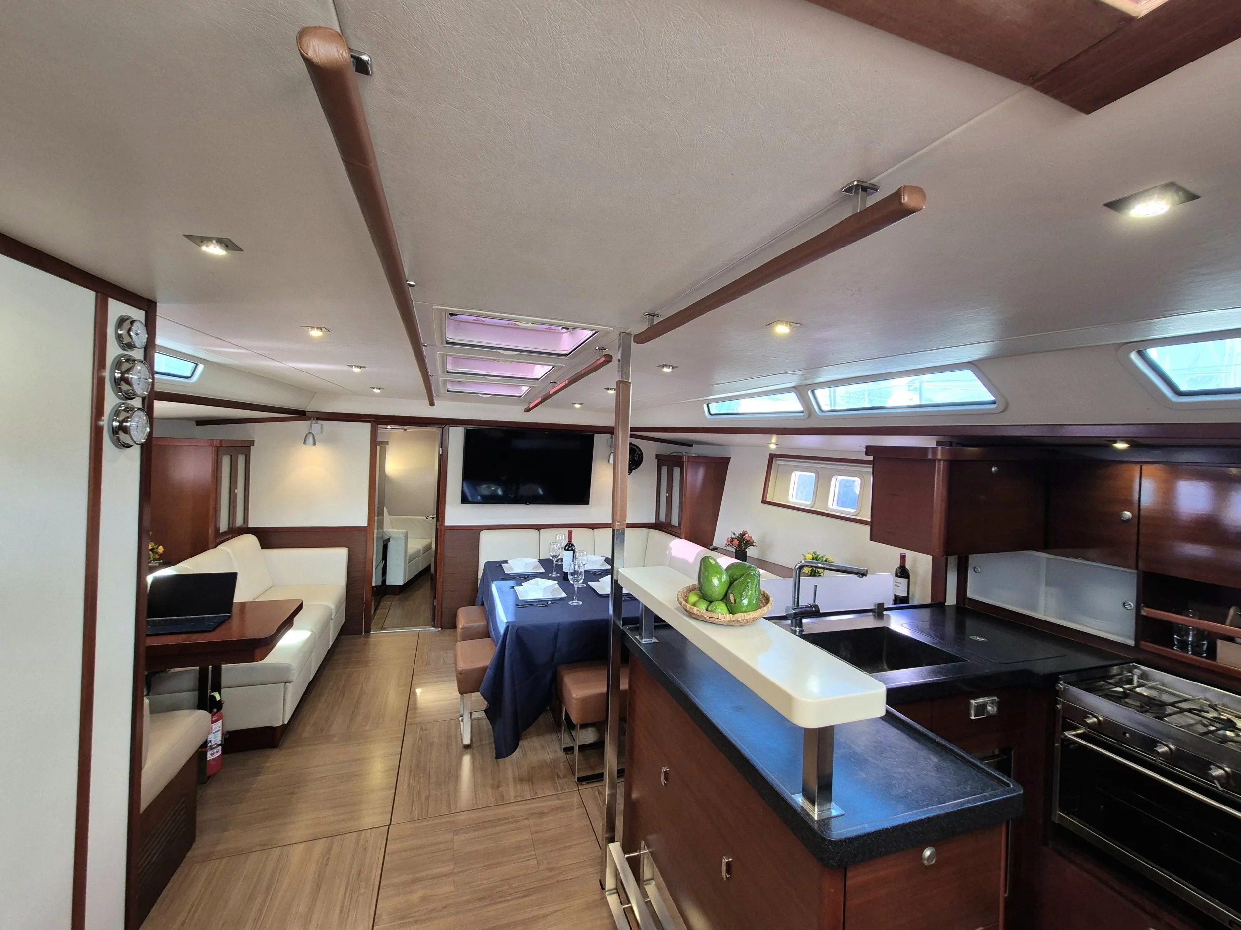 Hanse 630e (Sailing Freedom)  - 37