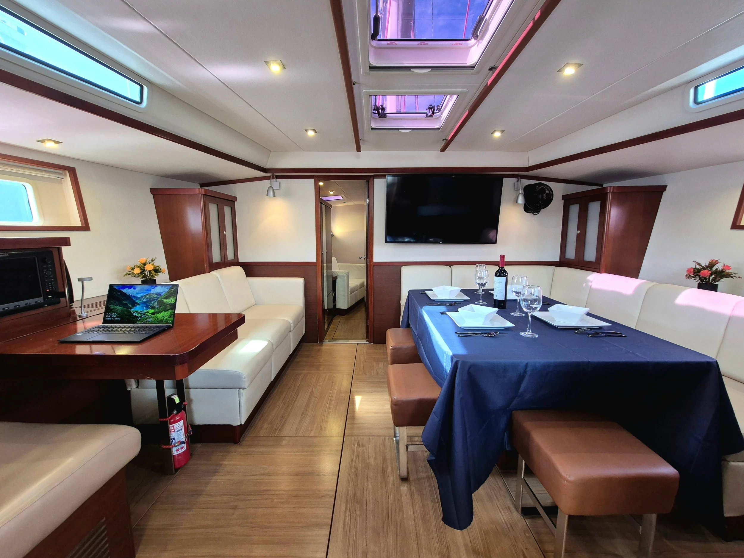Hanse 630e (Sailing Freedom) Interior image - 11
