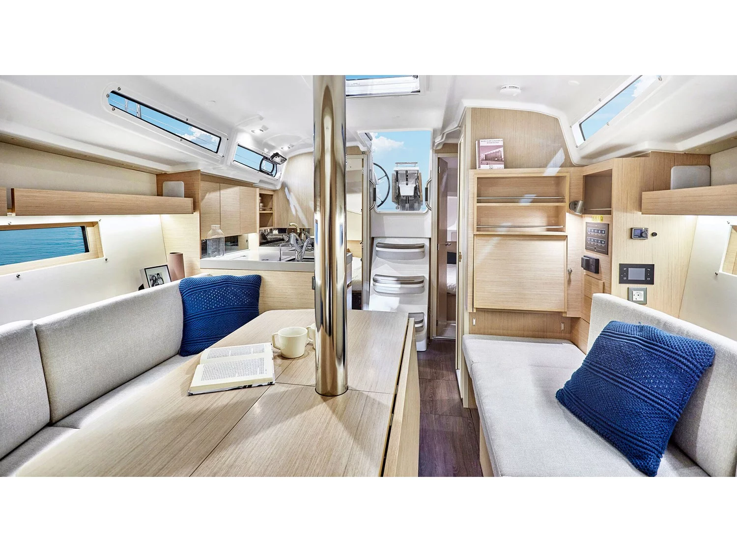 Oceanis 34.1 (Stella) Interior image - 5