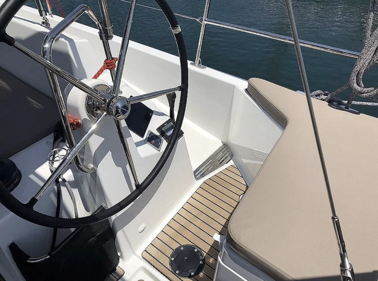 Sun Odyssey 440 (Tikal 3)  - 5