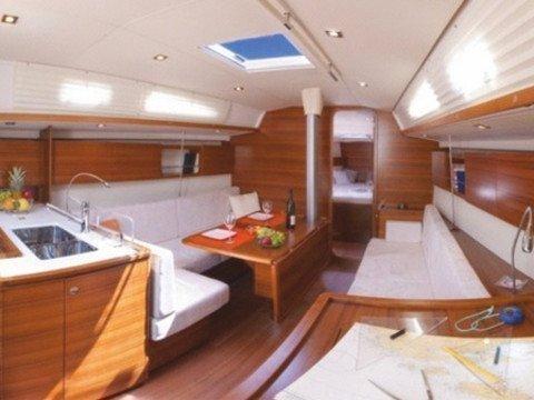 Interior image - 2