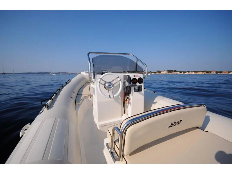 Joker Clubman 19 (Red Star) Interior image - 2