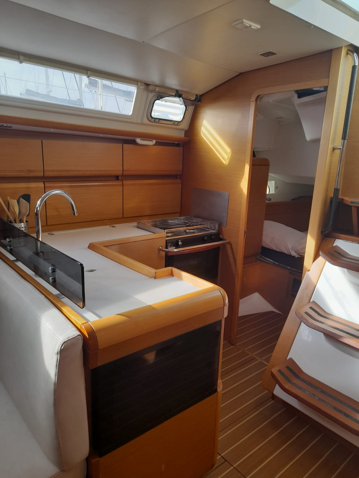 Photo #9 - Sun Odyssey 439 (Mira) en Salerno - 18066