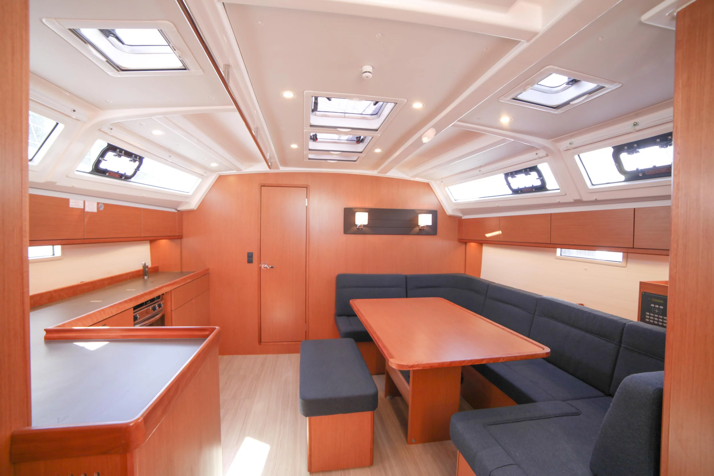 Bavaria 46 Cruiser (Sail Venus)  - 2