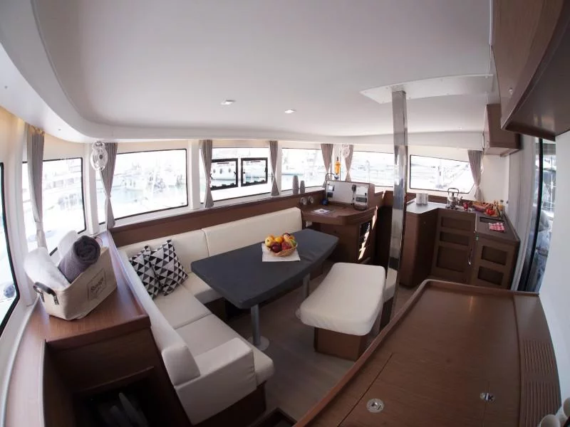 Lagoon 42 (4 dbl / 1 single ) (STOLOS) Interior image - 2