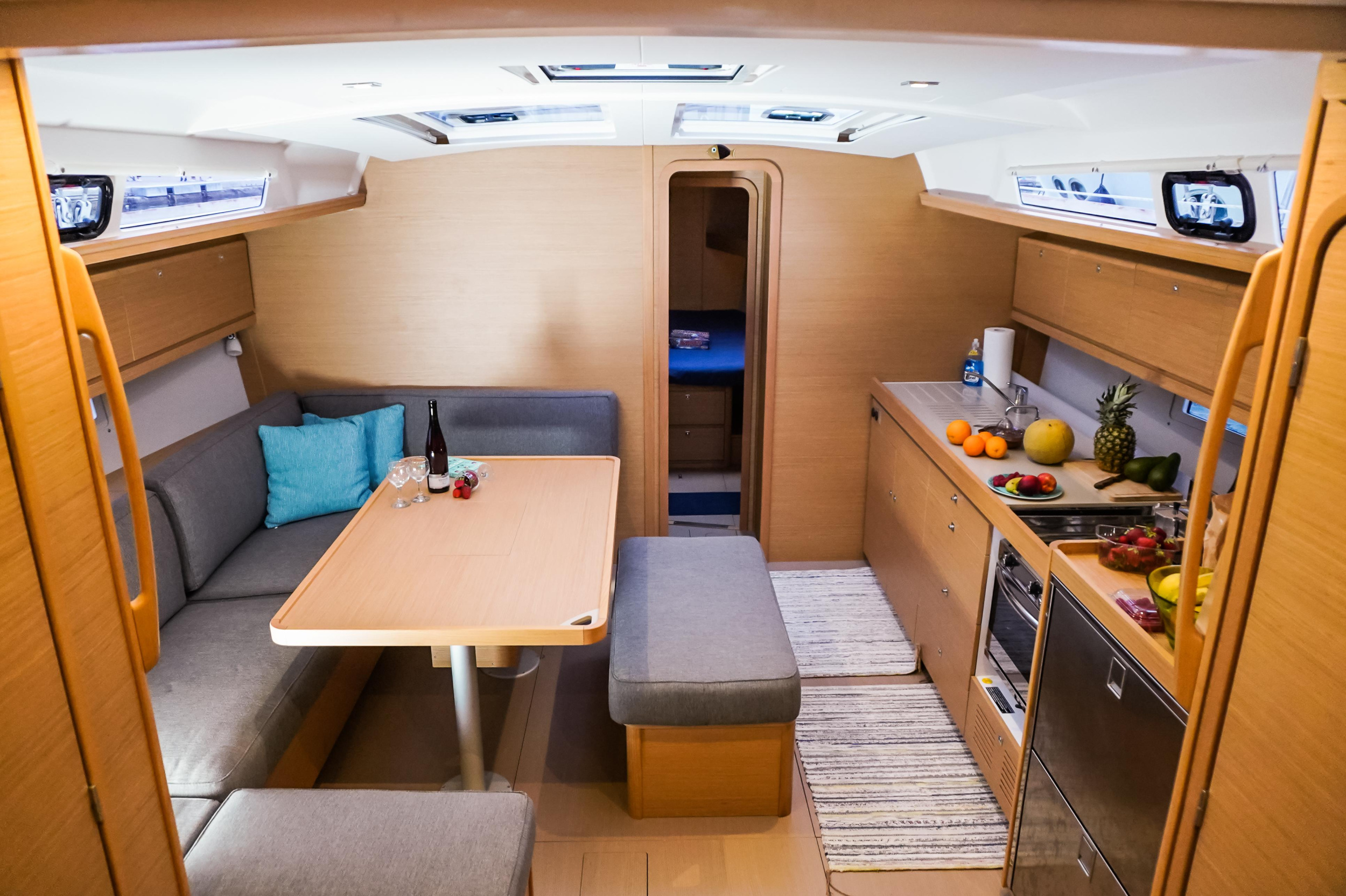 Dufour 460 Grand Large — photo 21