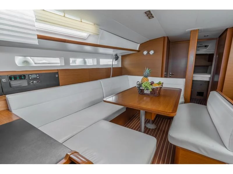 Sun Odyssey 519 - 4 cabs (MARYALIS) Interior image - 11