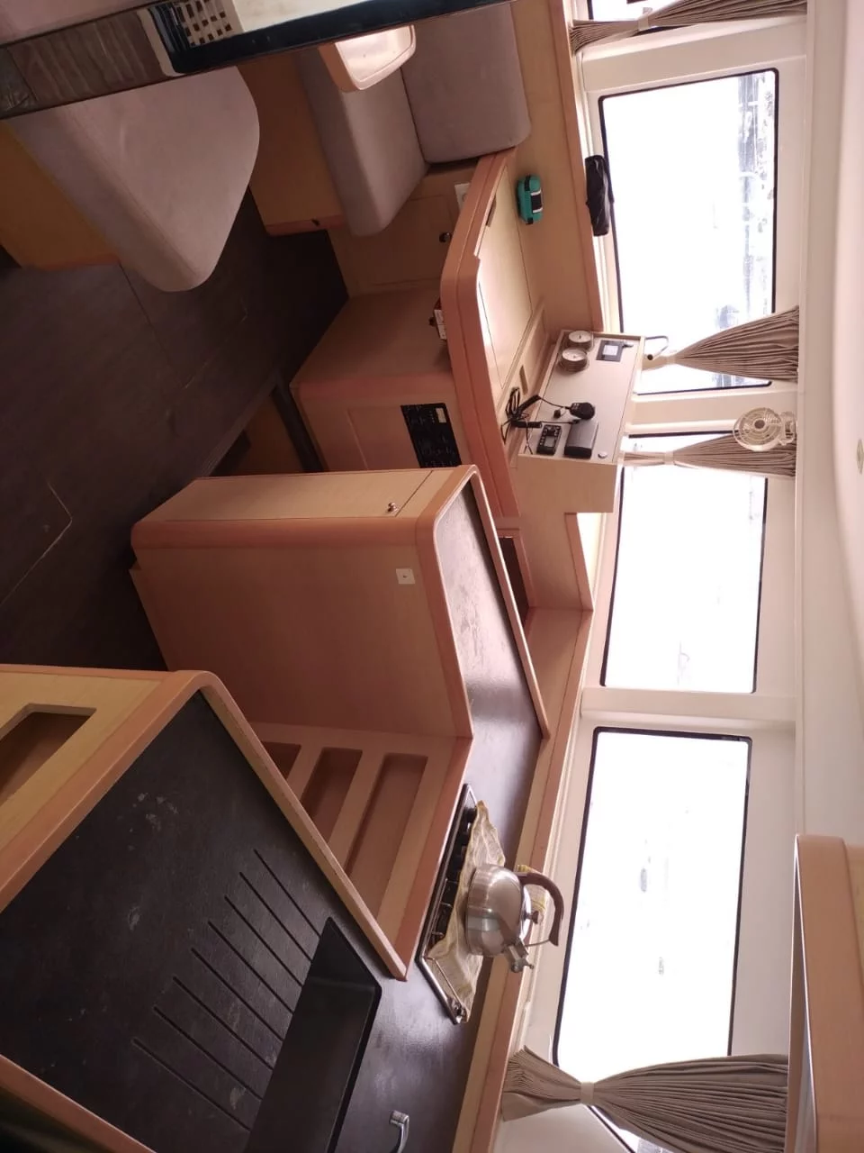 Lagoon 42 (Martine) Galley - 1