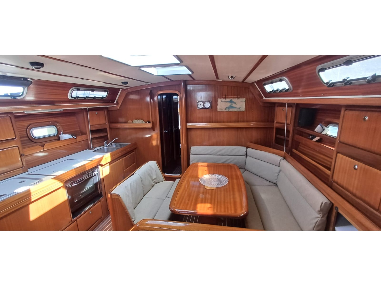 Bavaria 42 — photo 4