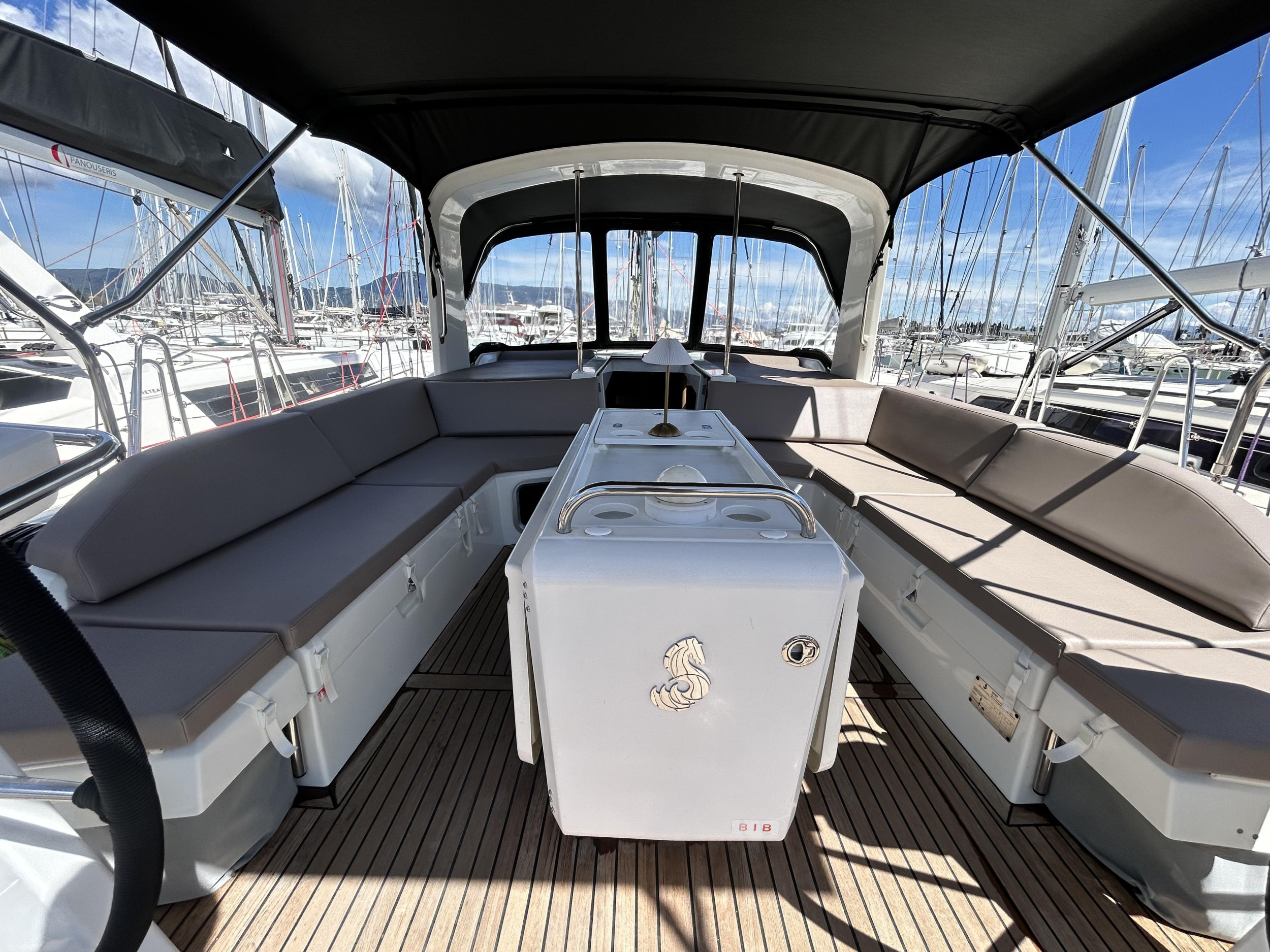 Oceanis 51.1 — photo 9