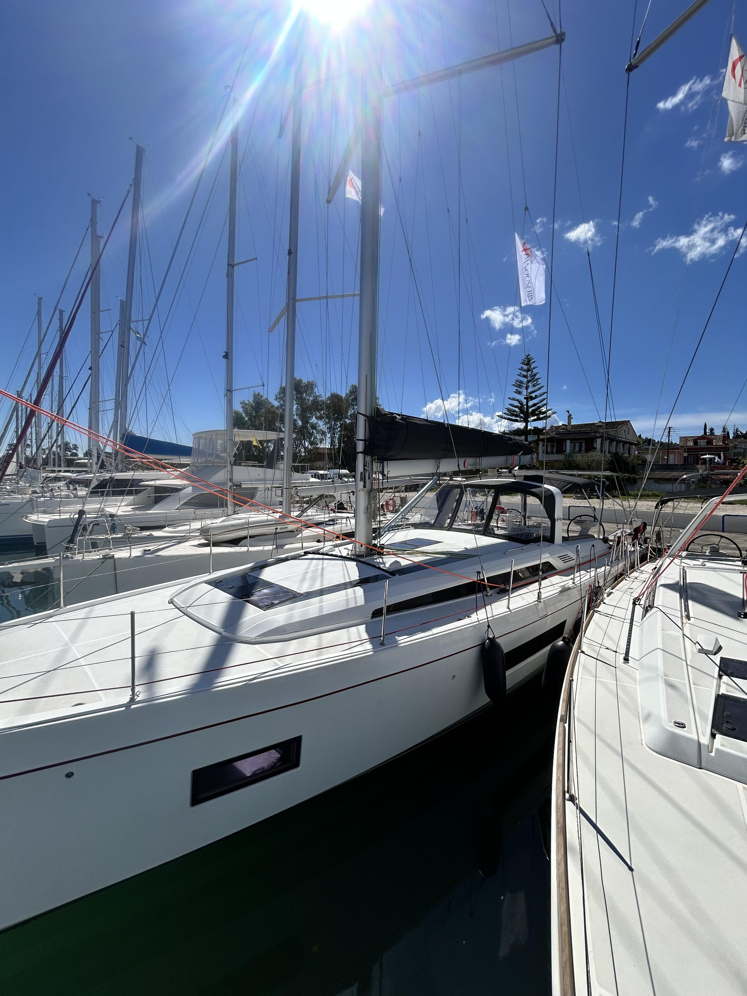 Oceanis 51.1 — photo 18