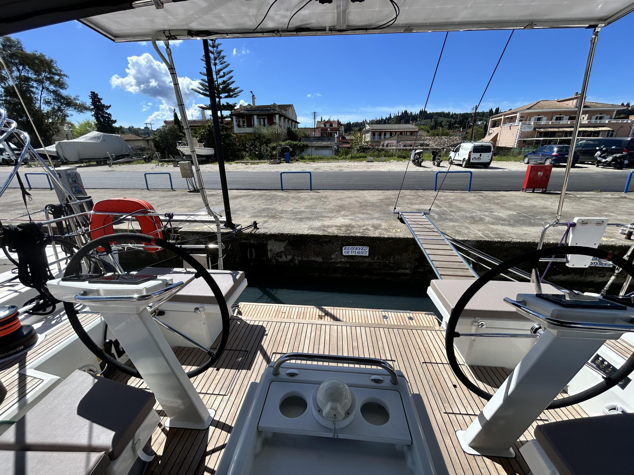 Oceanis 51.1 — photo 20