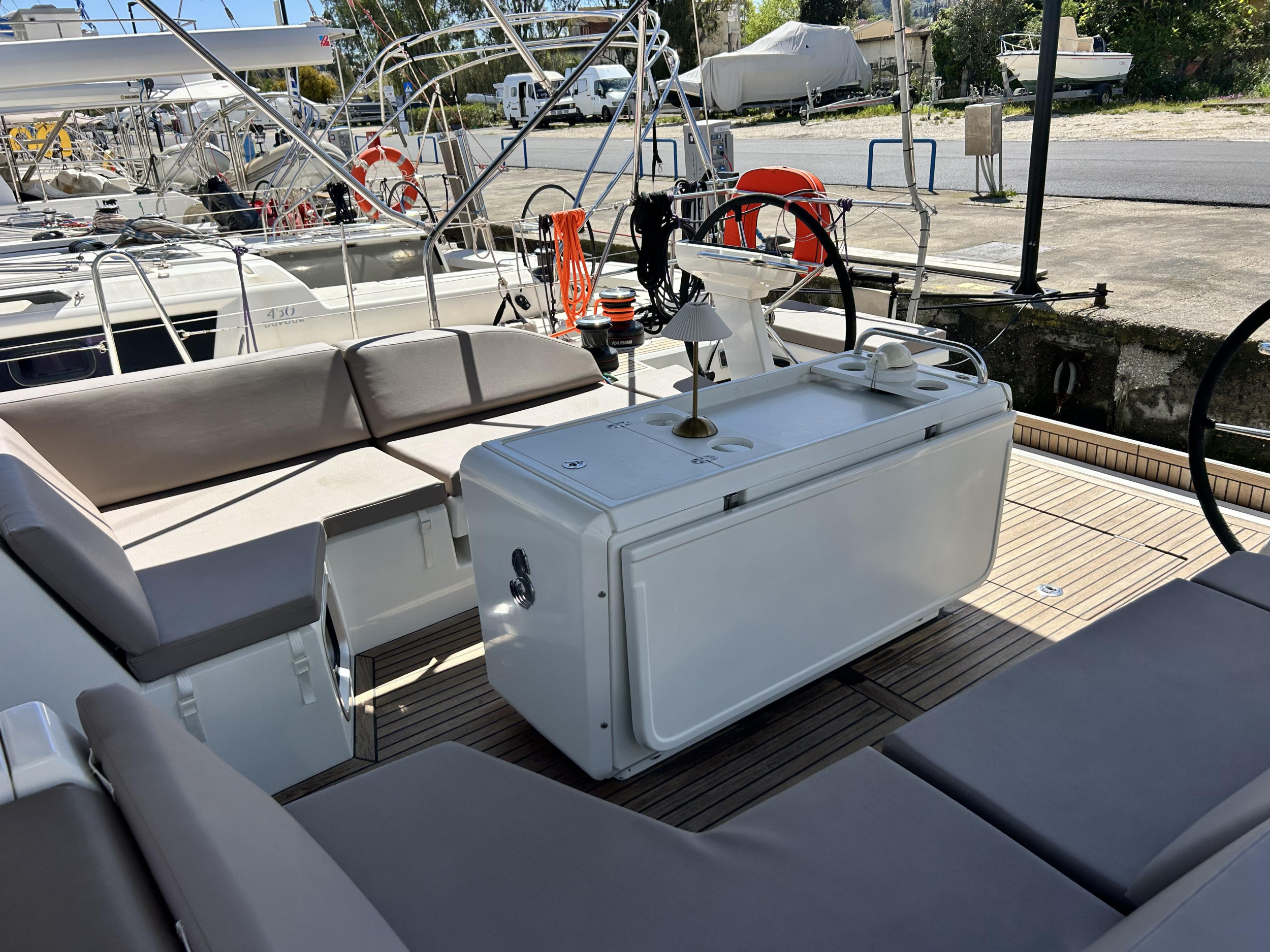 Oceanis 51.1 — photo 13