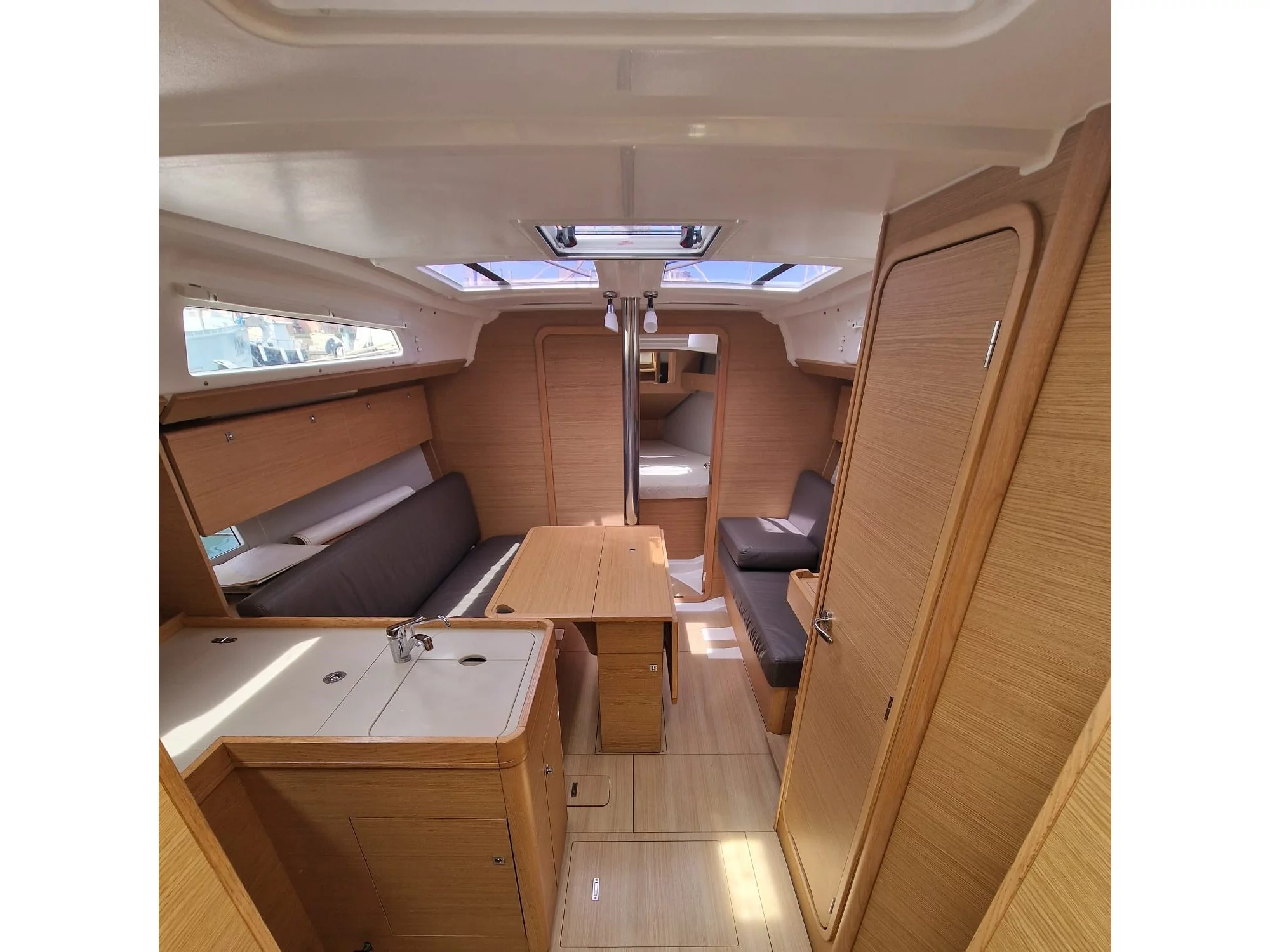 Dufour 360 Grand Large (Barbossa) Interior image - 6