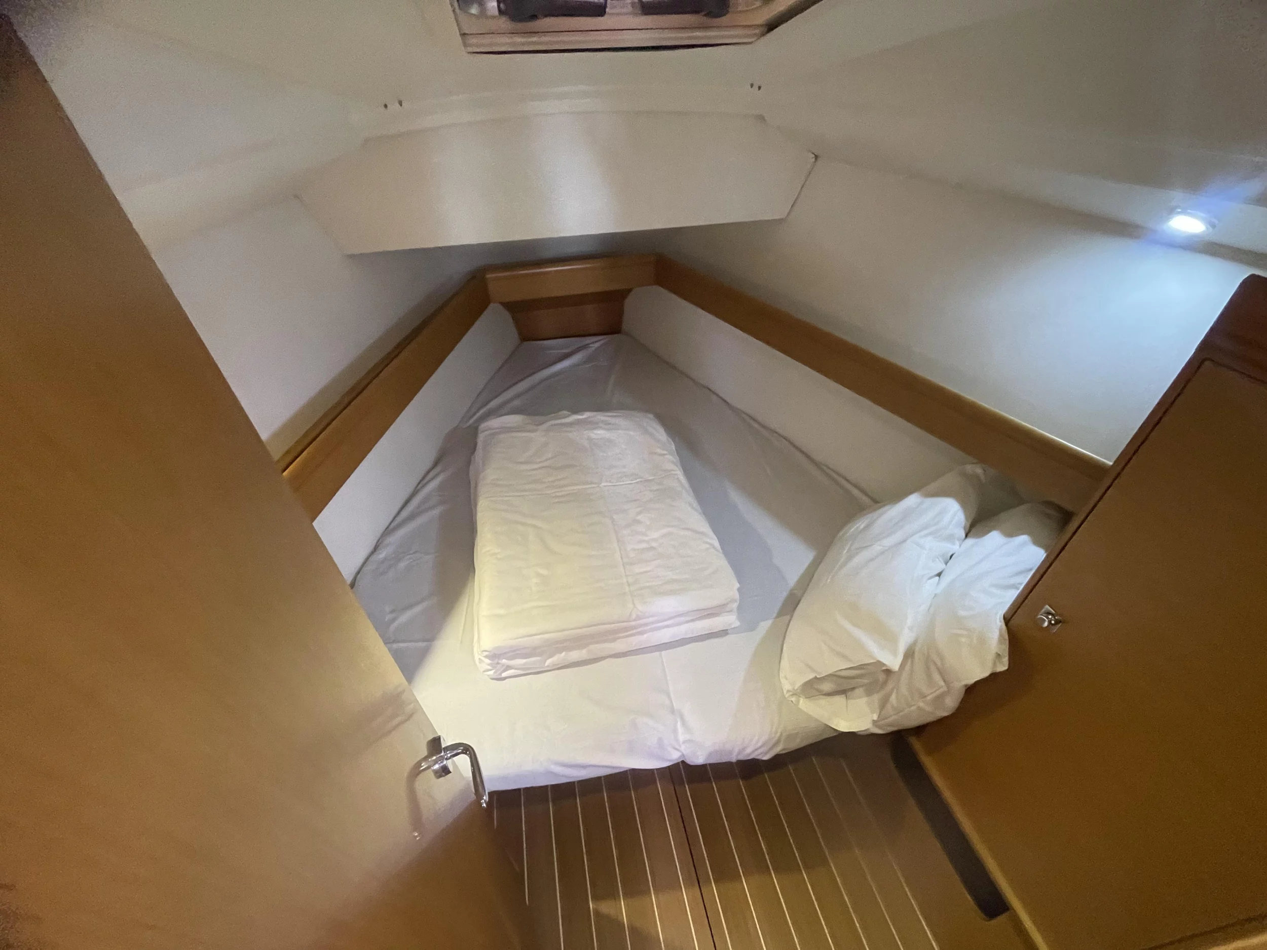 Sun Odyssey 36i (Agatha)  - 20