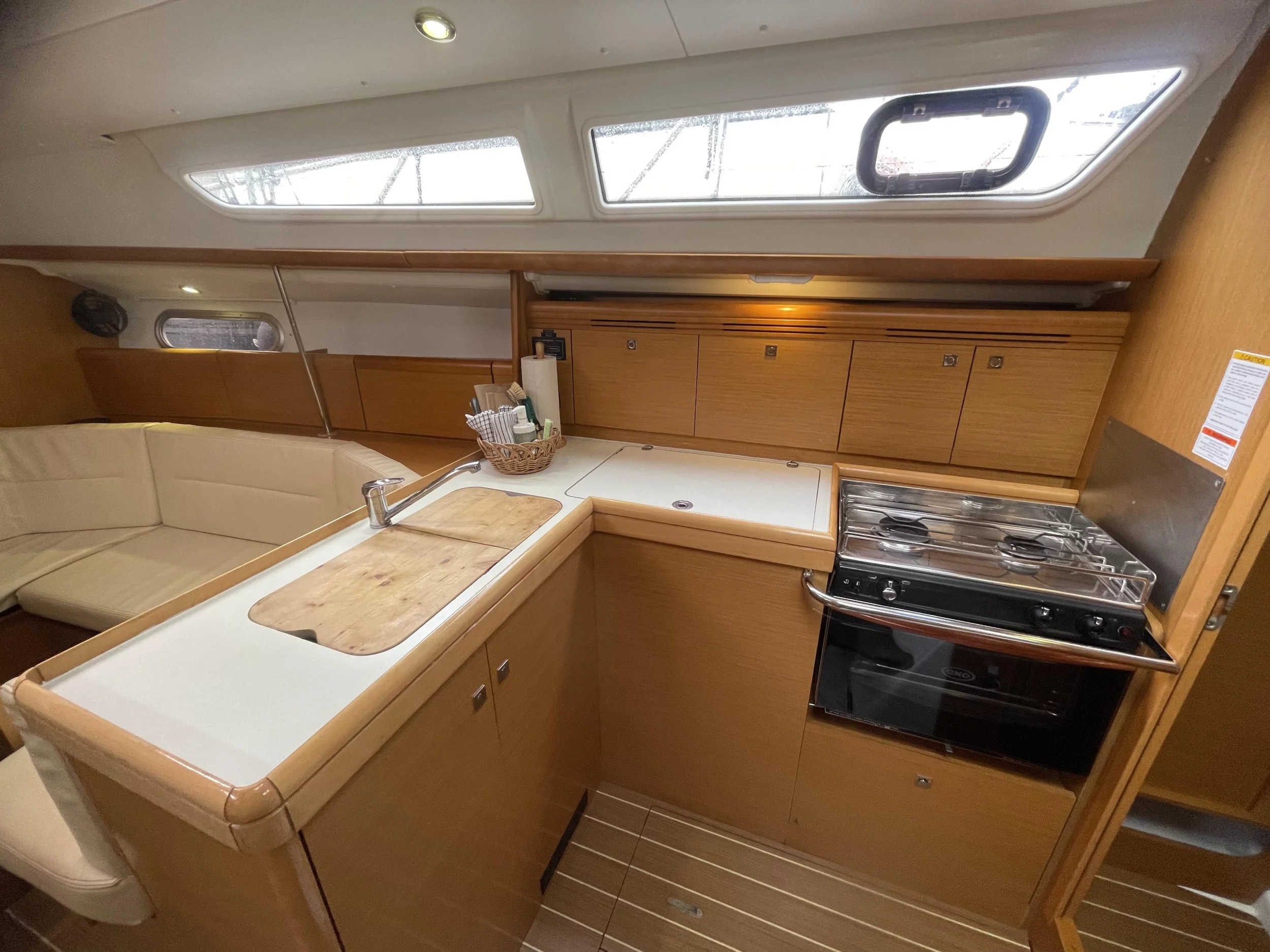 Sun Odyssey 36i (Agatha)  - 21