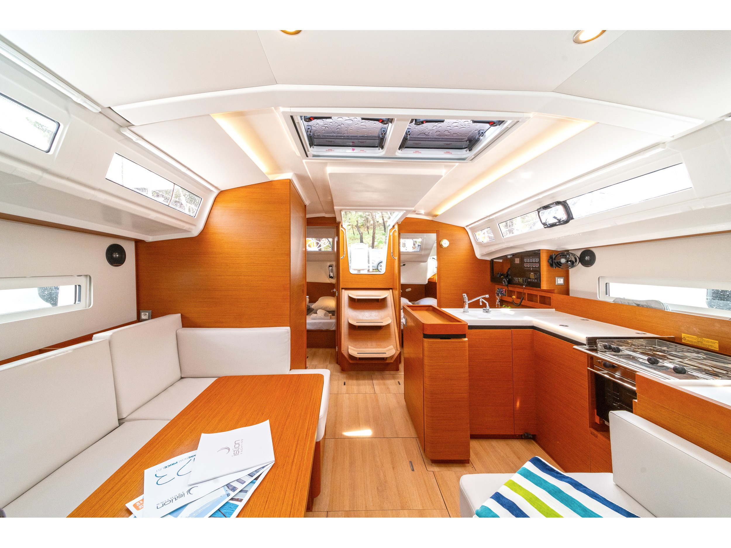 Sun Odyssey 410 — photo 3