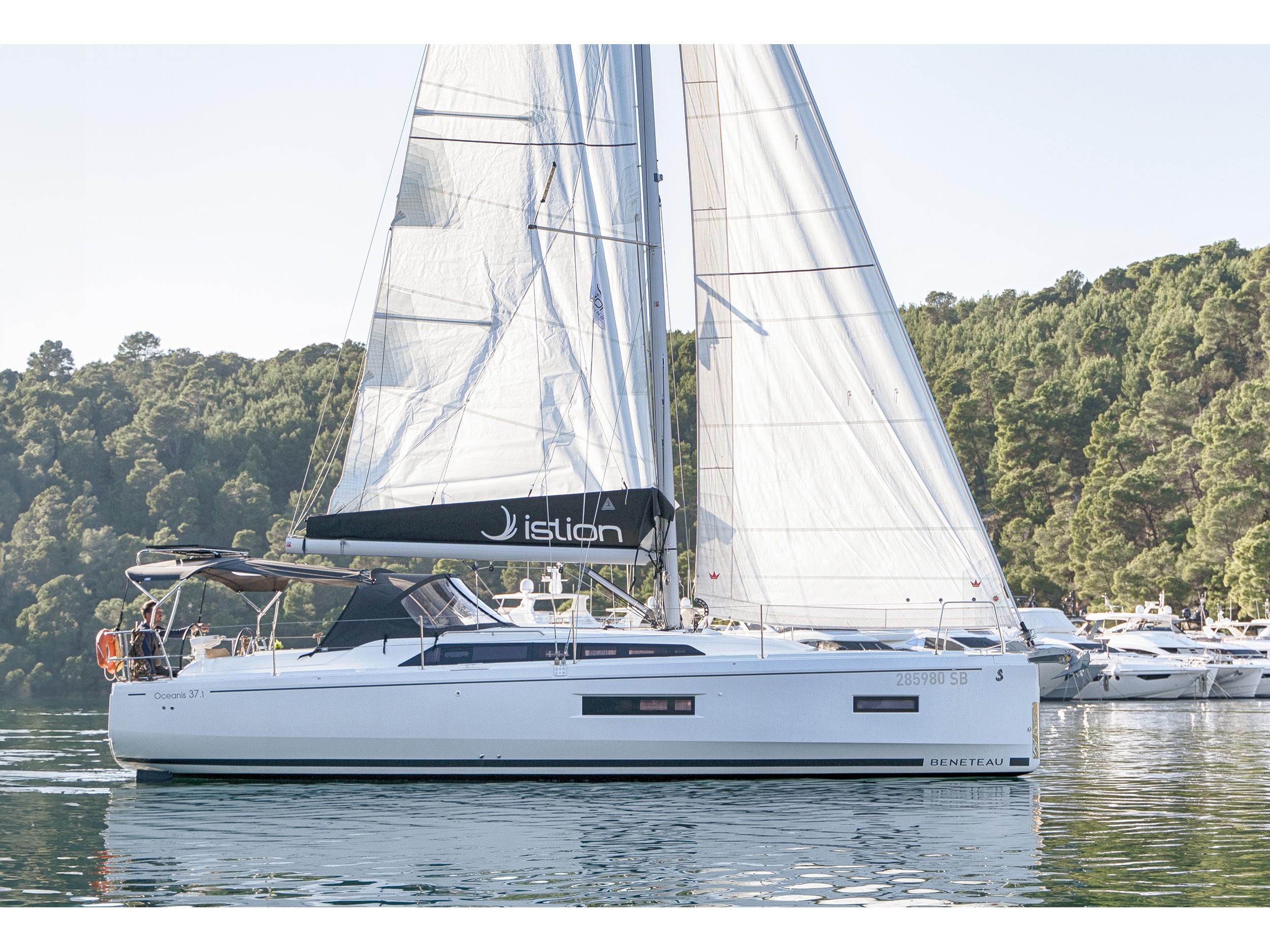 Oceanis 37.1 — photo 1