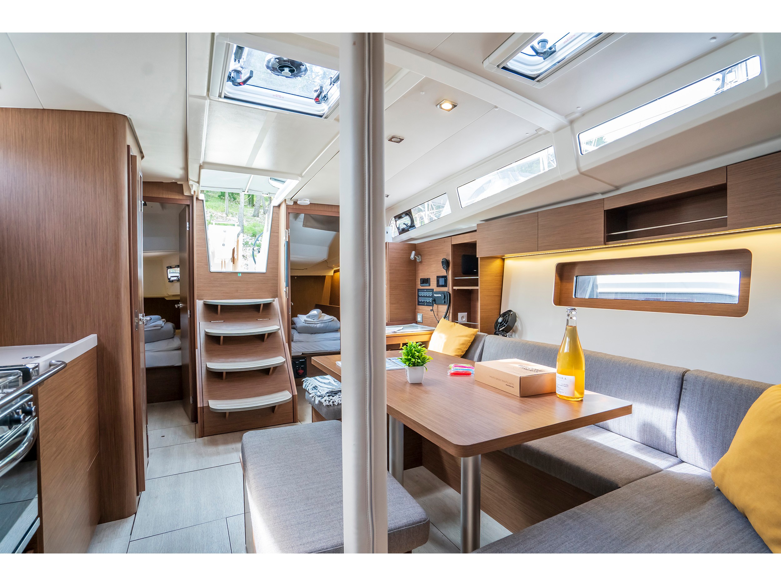 Oceanis 37.1 — photo 9