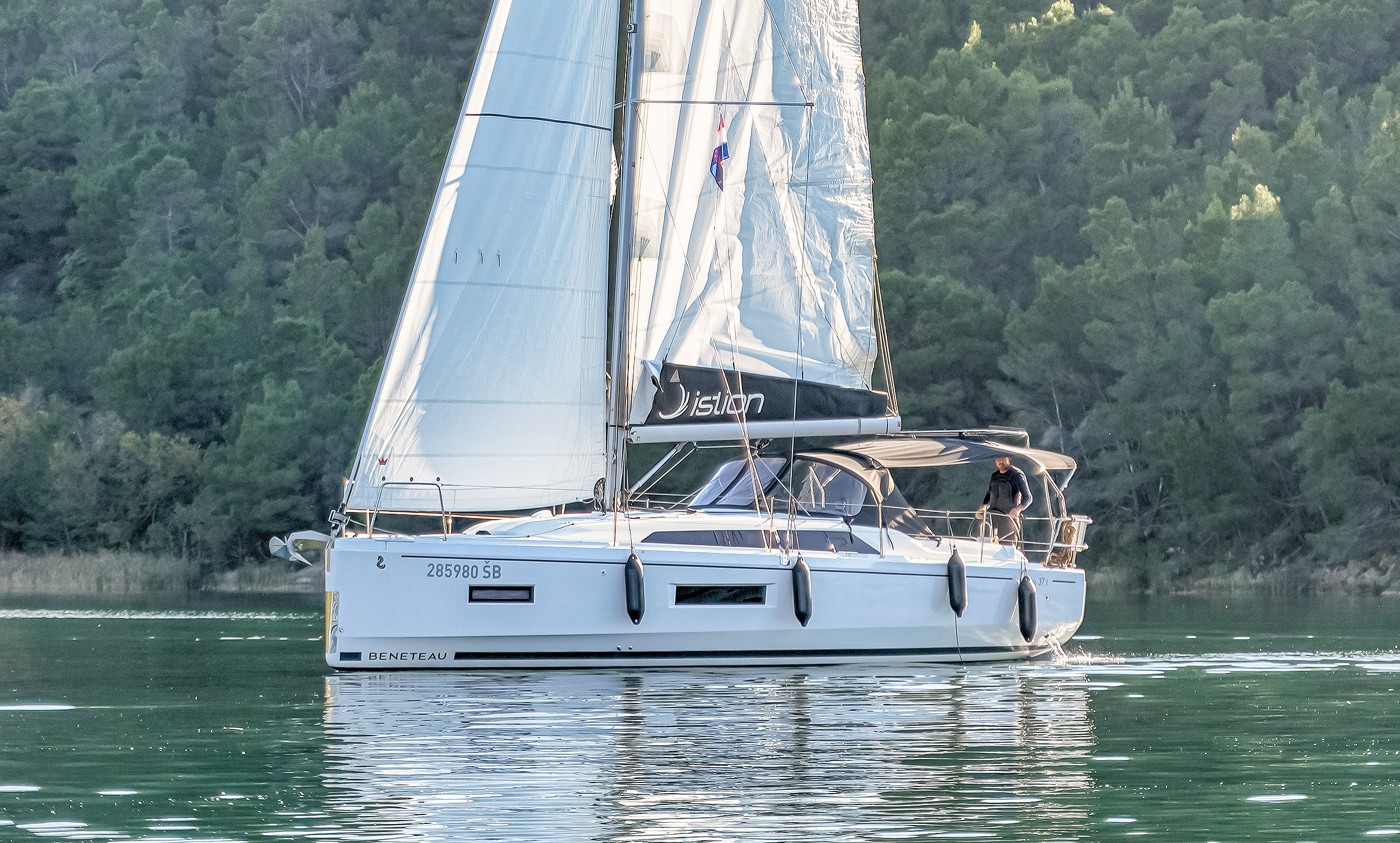 Oceanis 37.1 — photo 10