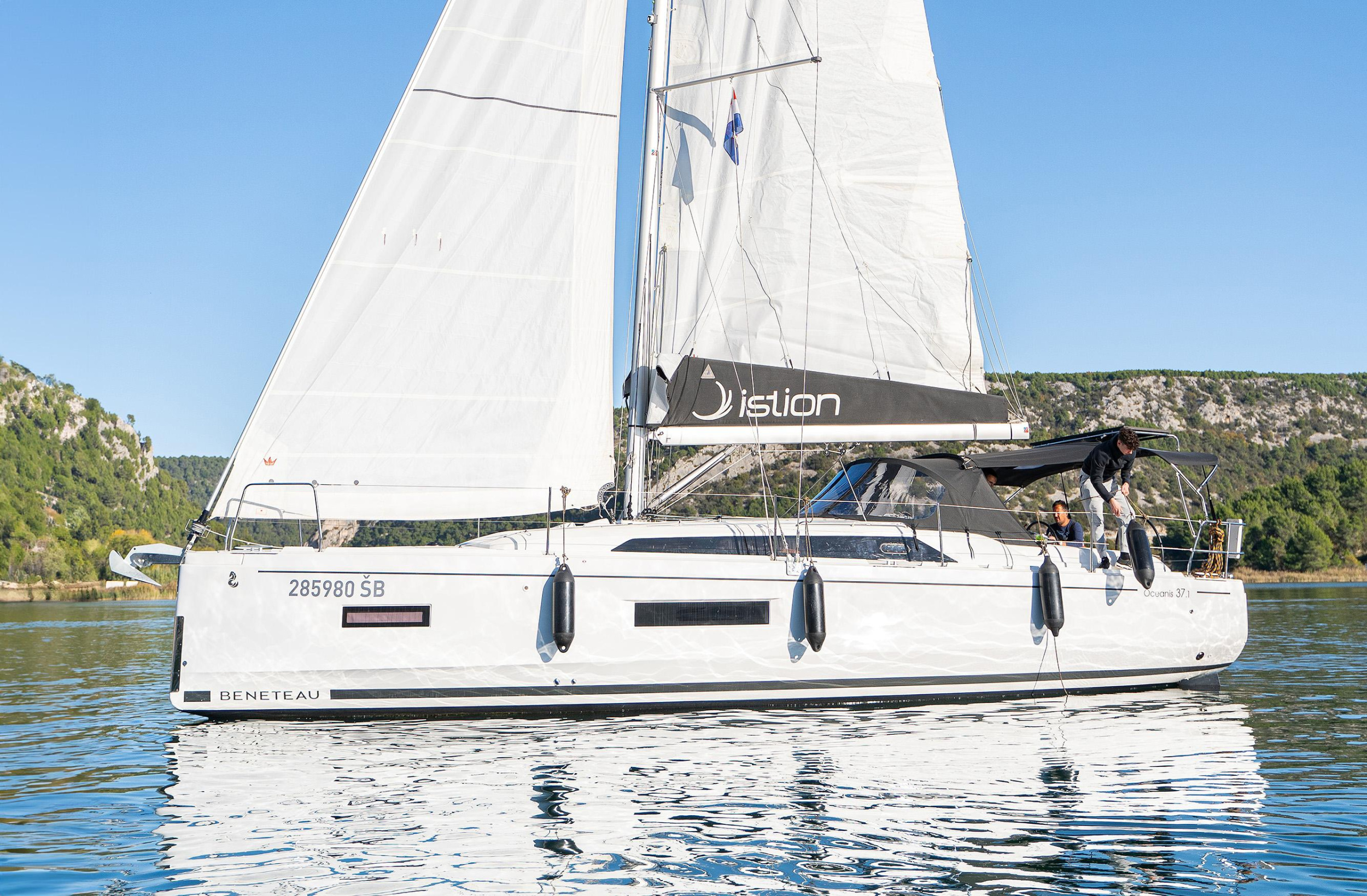 Oceanis 37.1 — photo 7