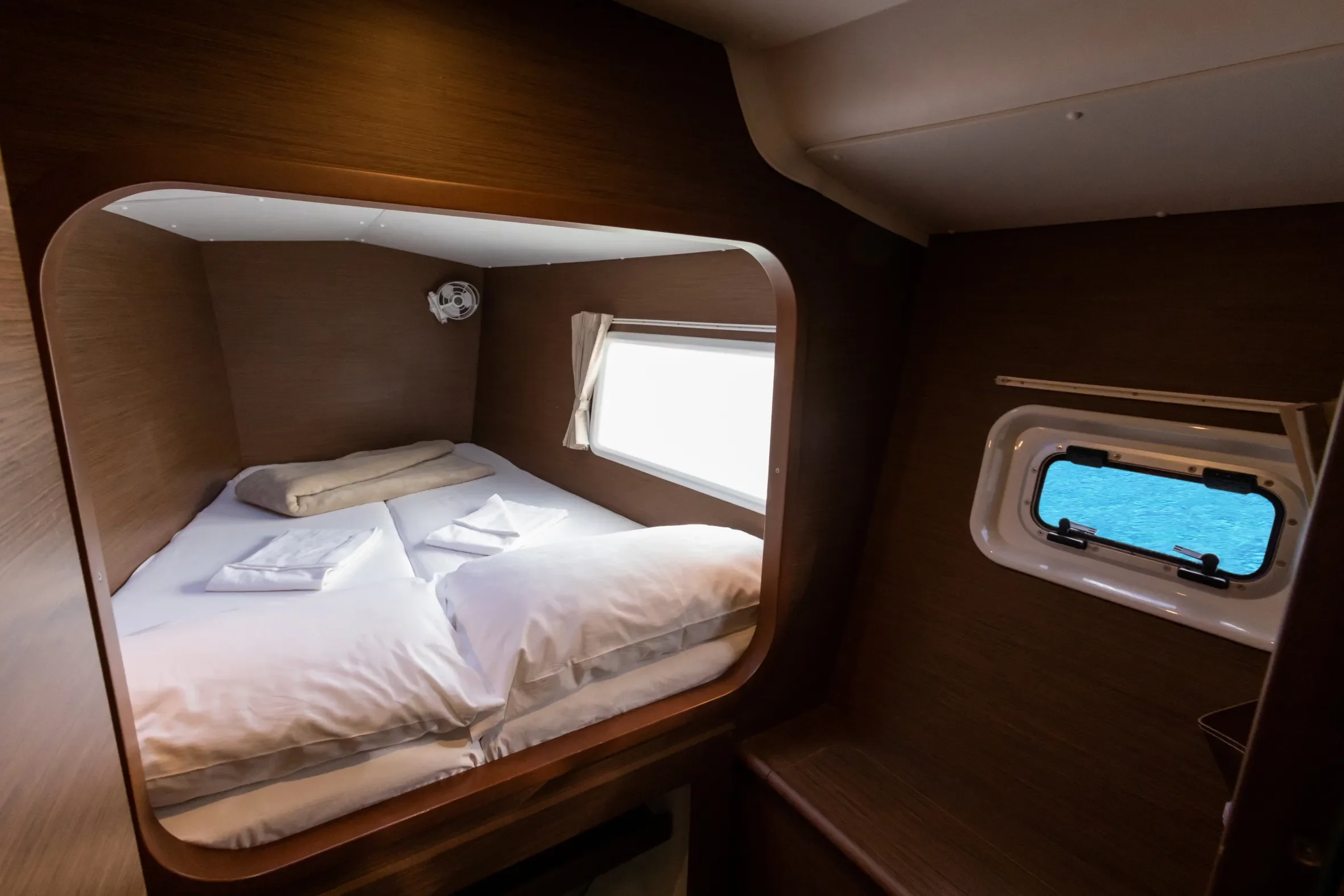 Lagoon 380 S2 (Ploto)  - 15