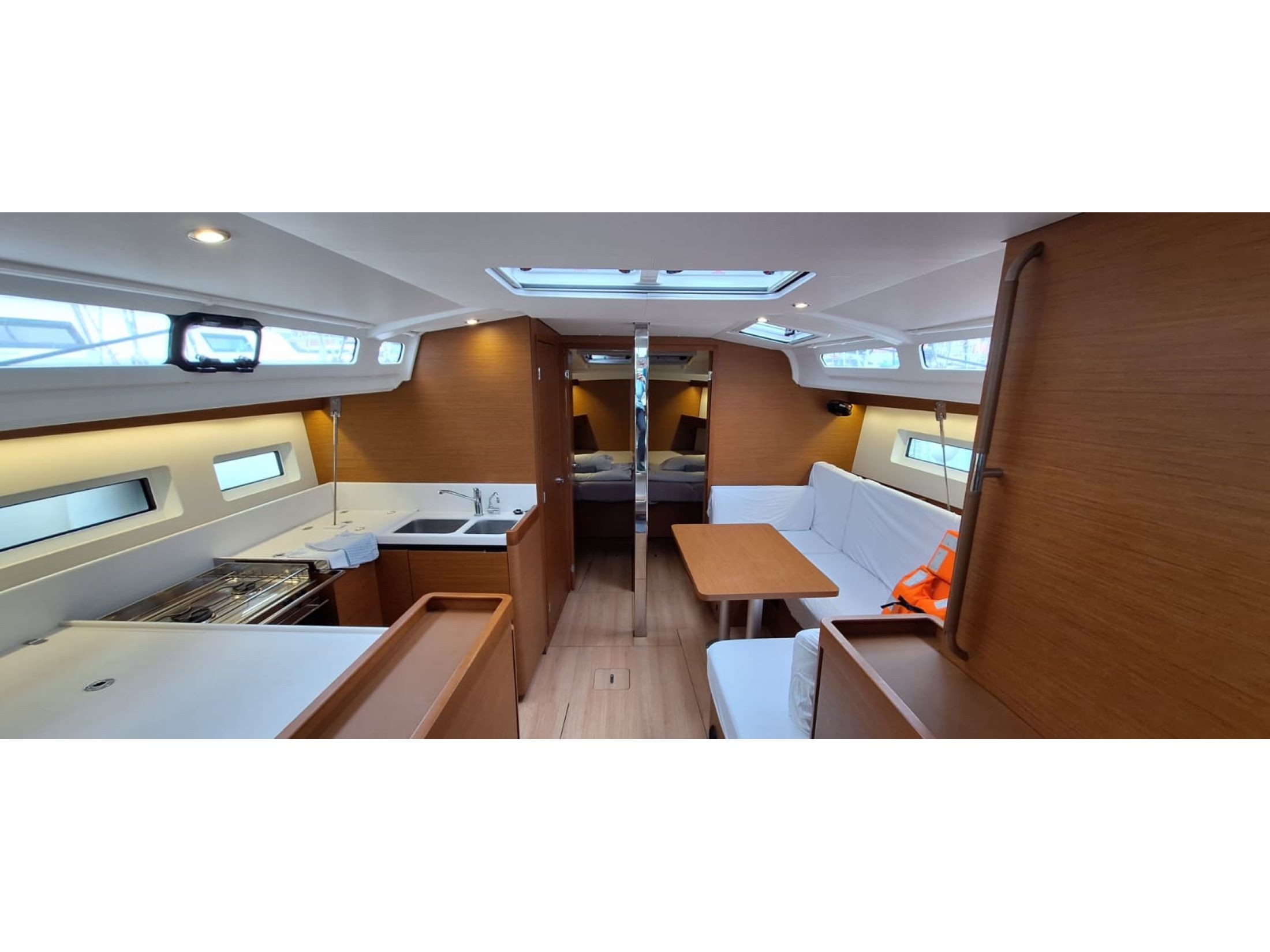 Sun Odyssey 440 — photo 5