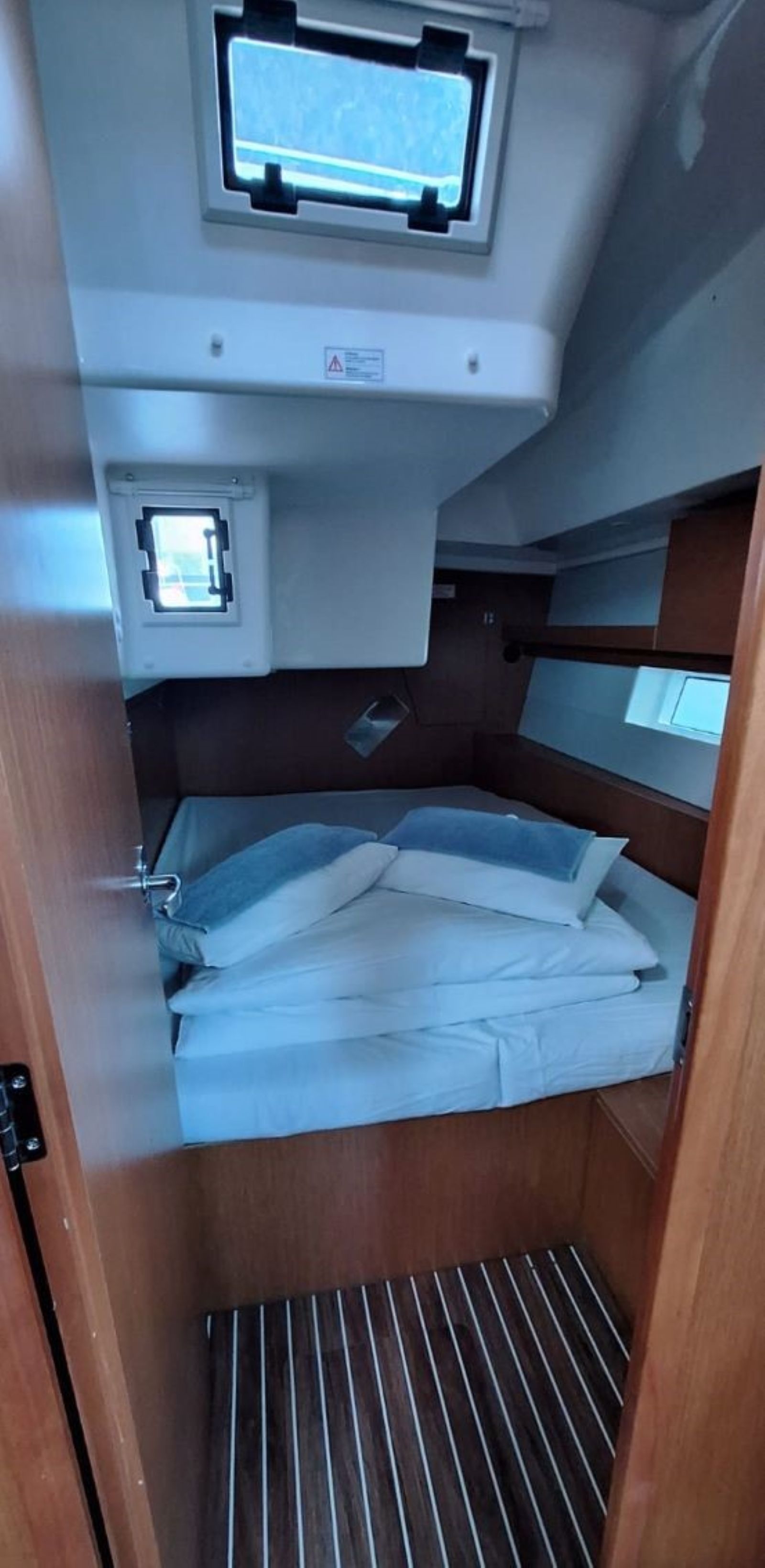 Bavaria C45 — photo 6