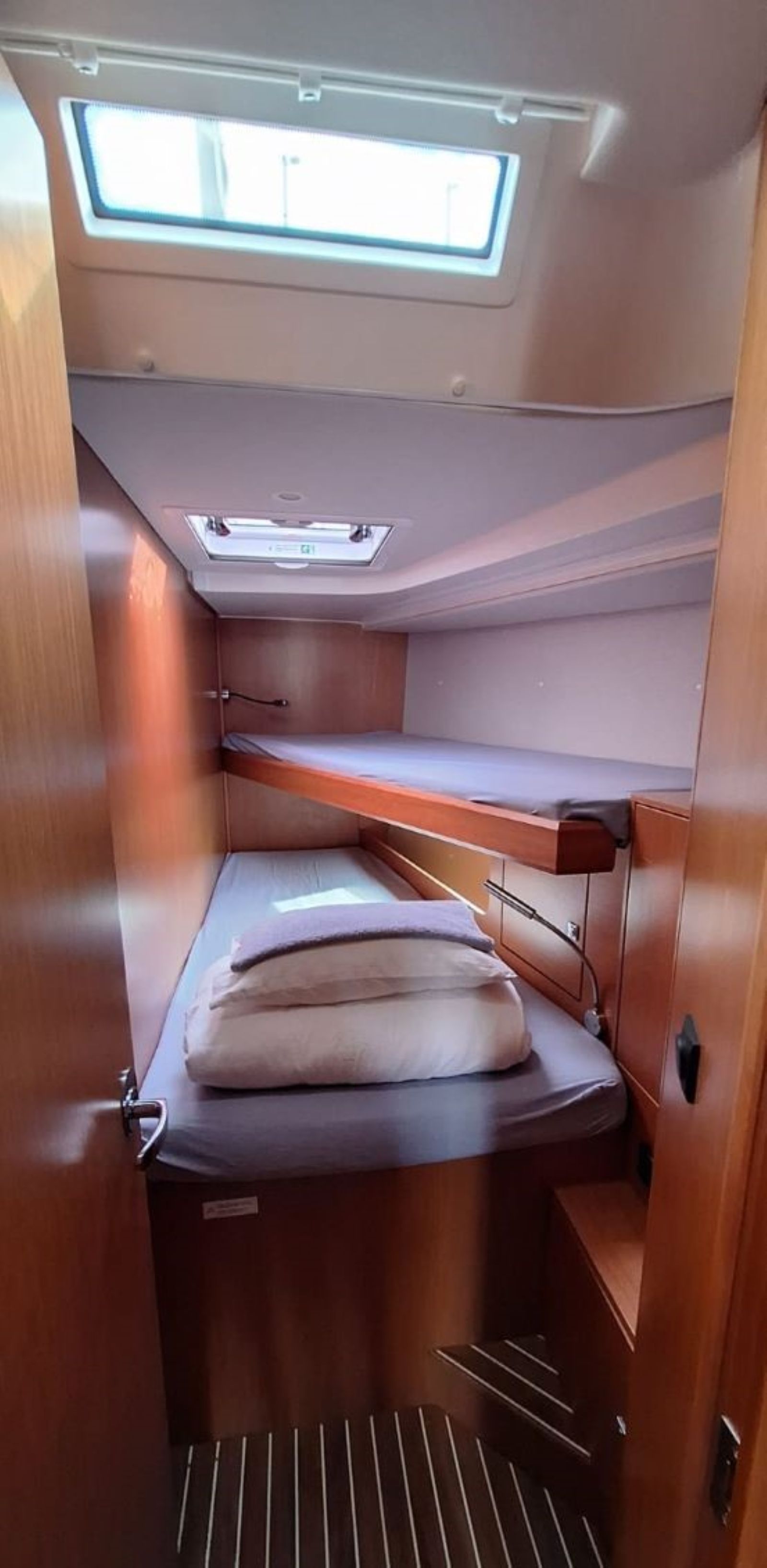 Bavaria C45 — photo 8