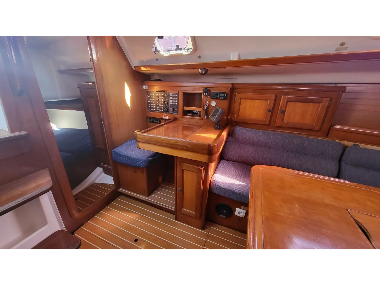 Dufour 36 Classic (PIAMA) Interior image - 3