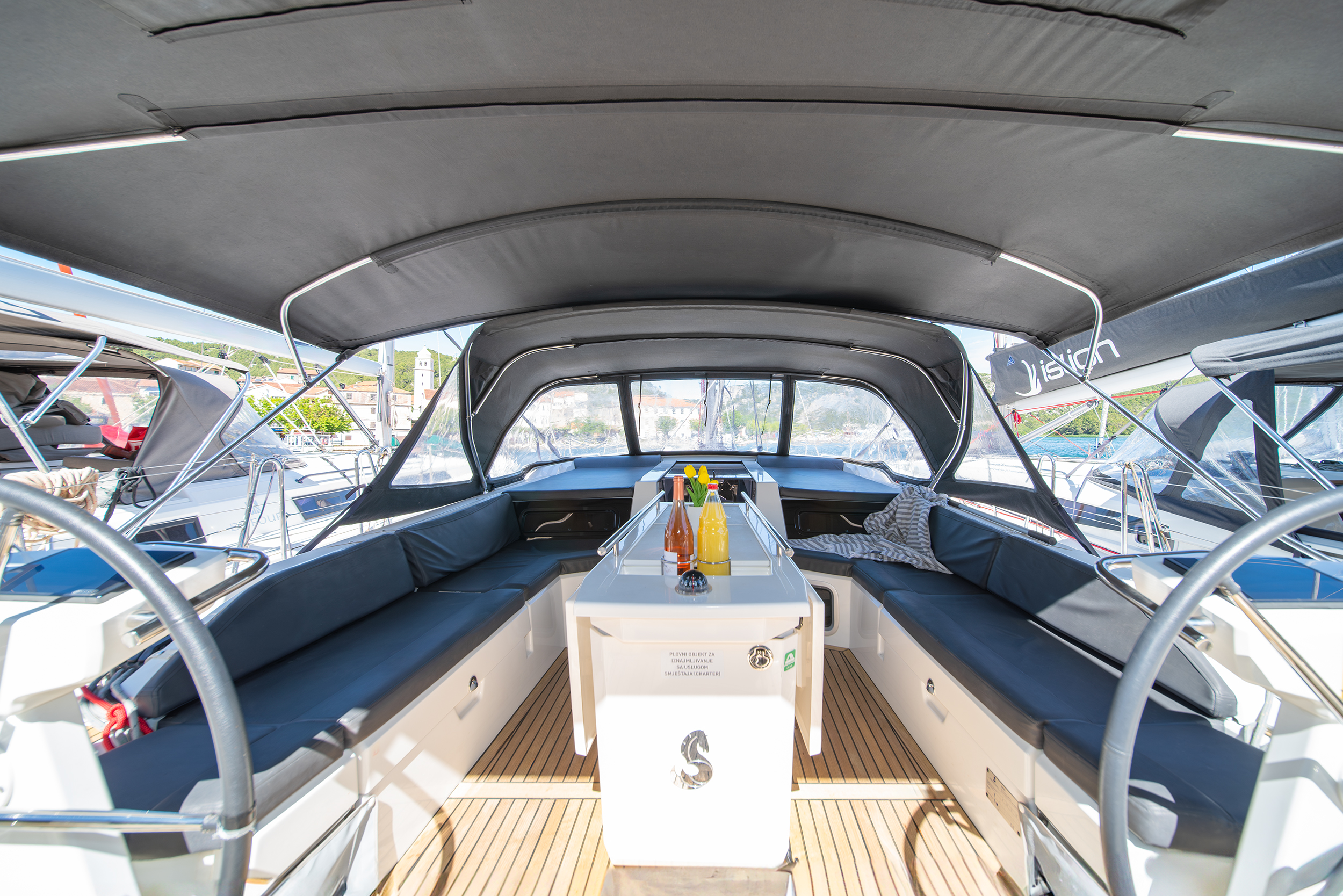 Oceanis 51.1 (5+1 cab) & GEN — photo 14
