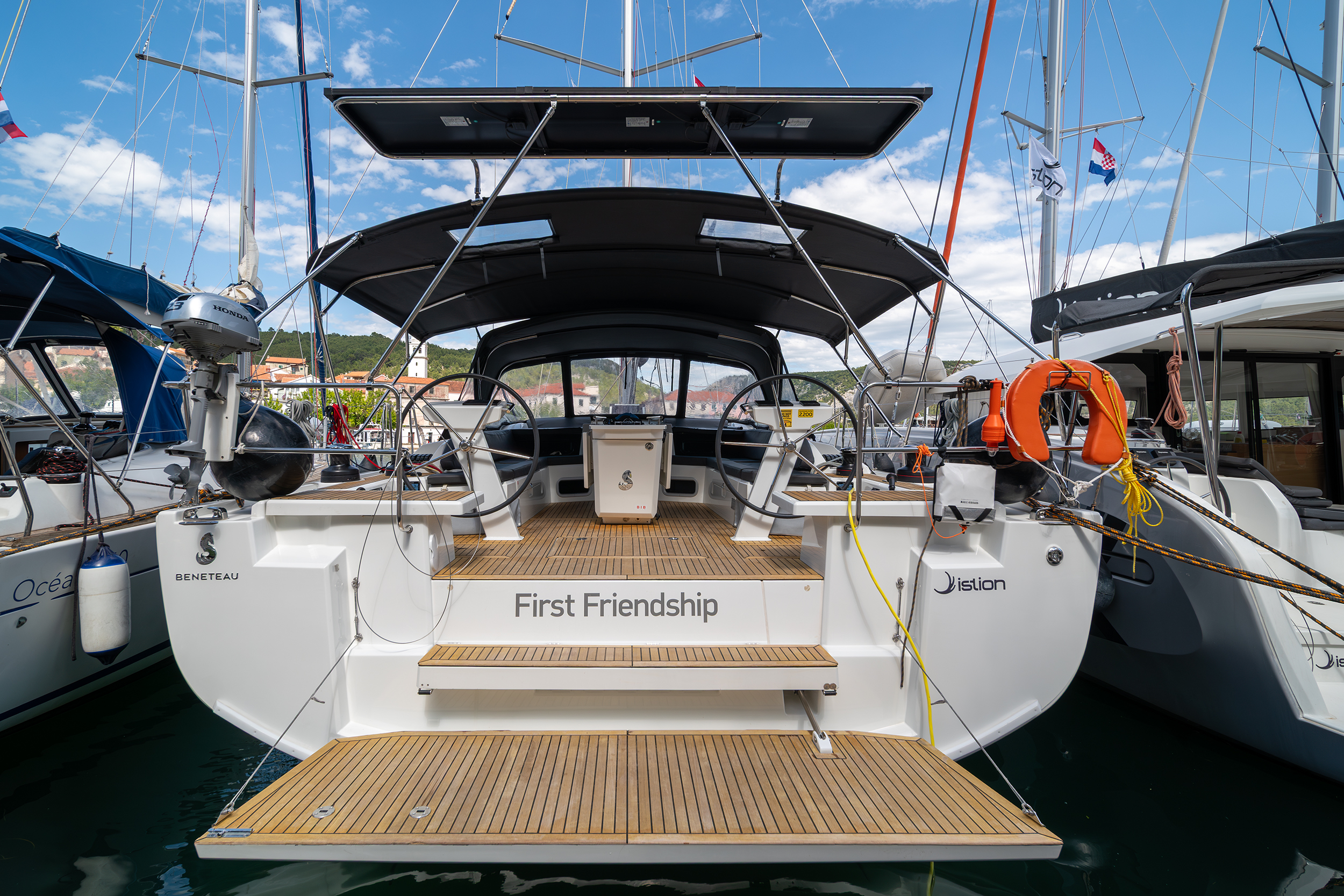 Oceanis 51.1 (5+1 cab) & GEN — photo 4