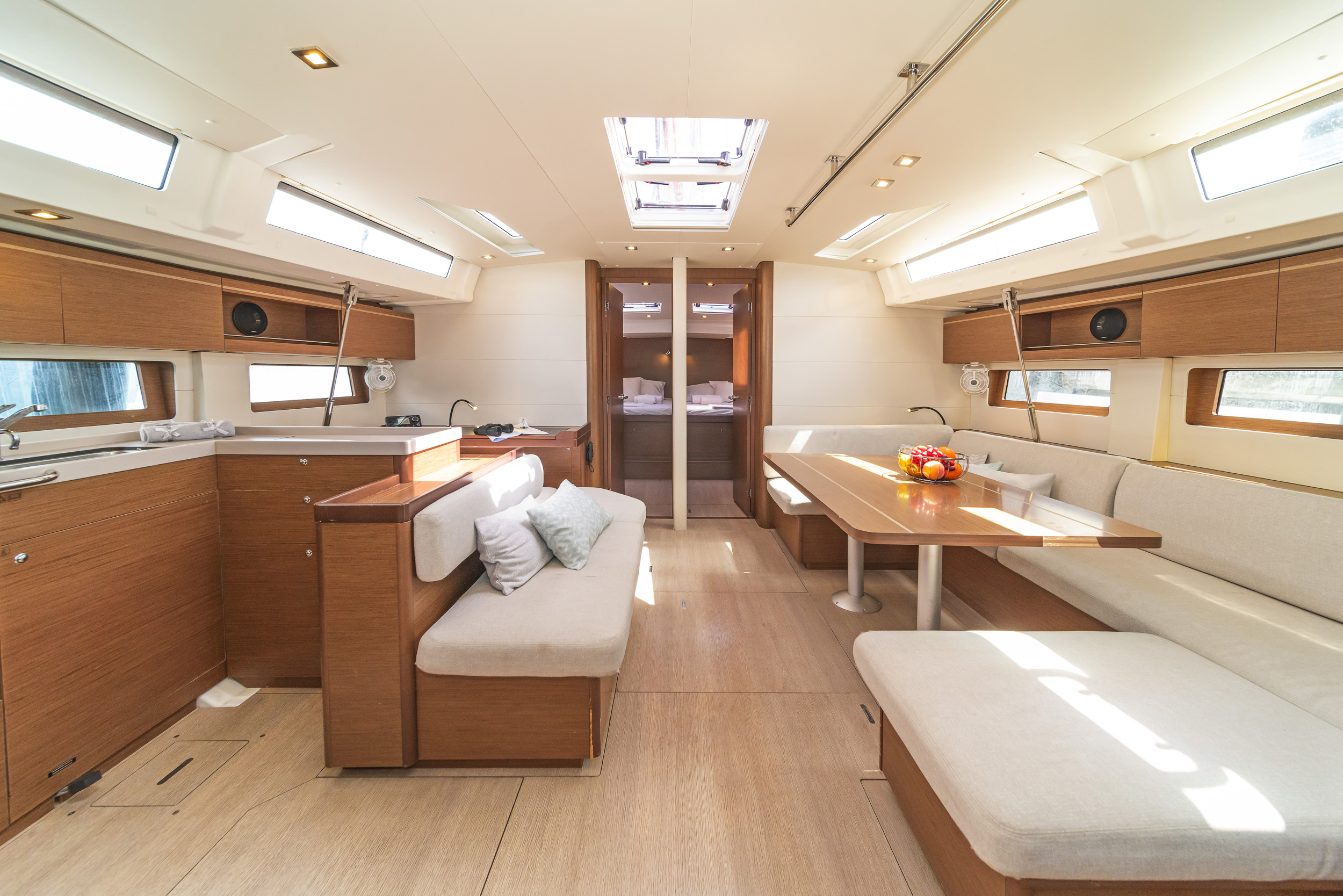 Oceanis 51.1 (5+1 cab) & GEN — photo 9
