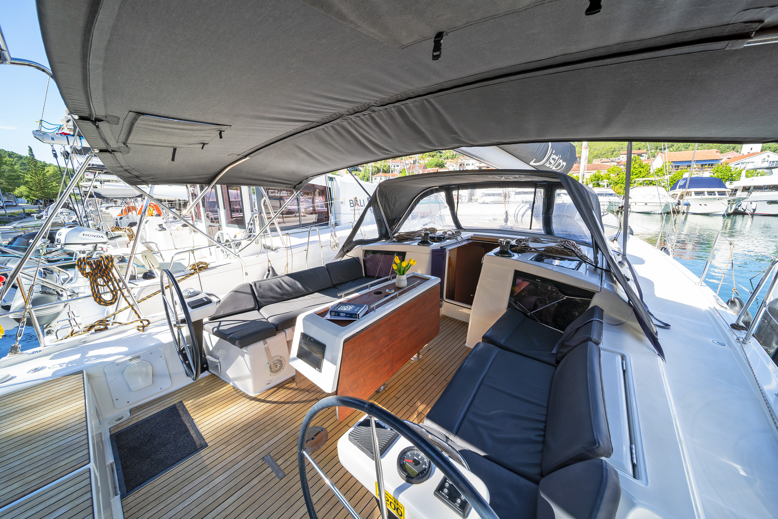 Dufour 430 — photo 13