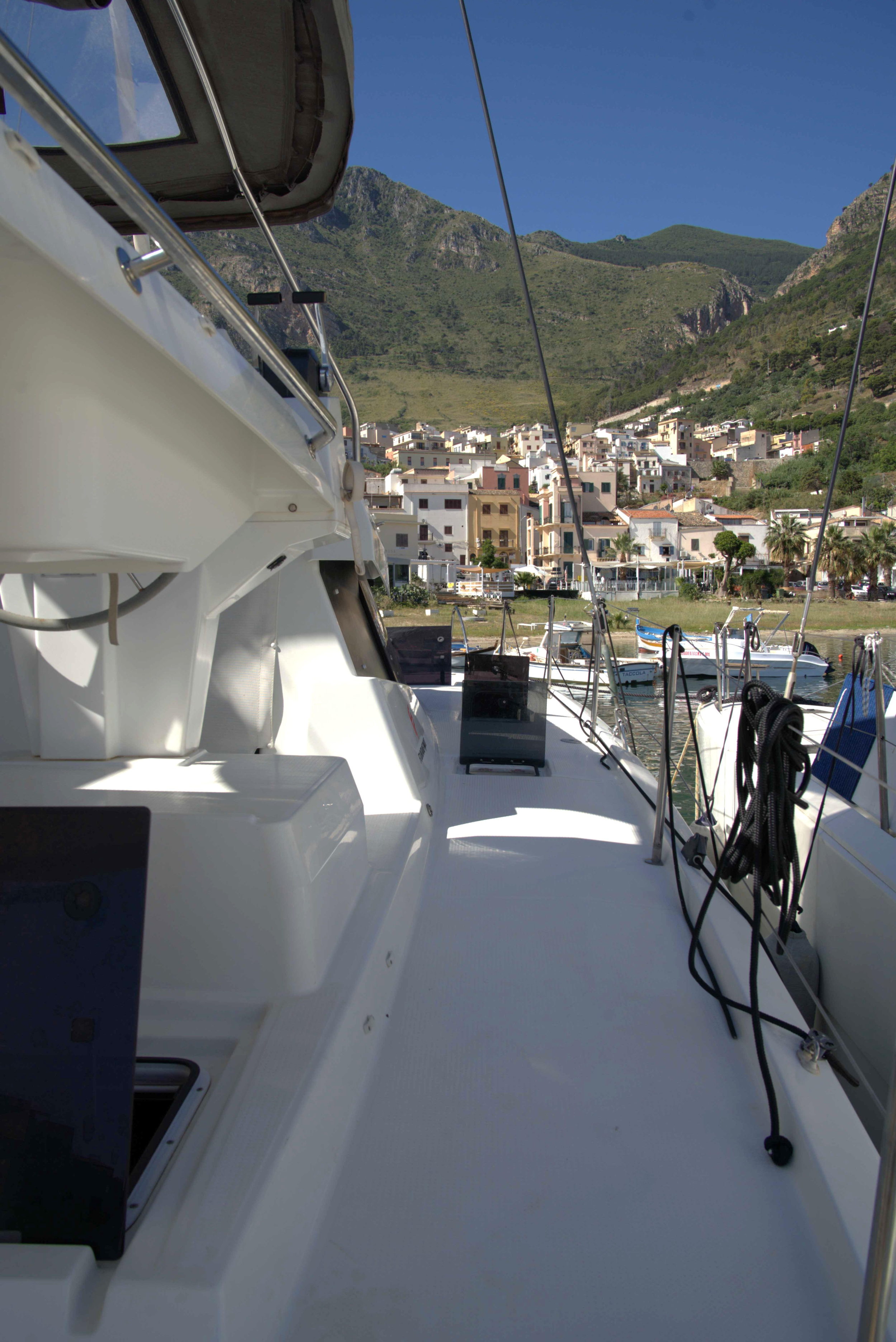Fountaine Pajot Astréa 42 (Wm-Ac in dinette-Gen-Sol.Pan) — photo 20
